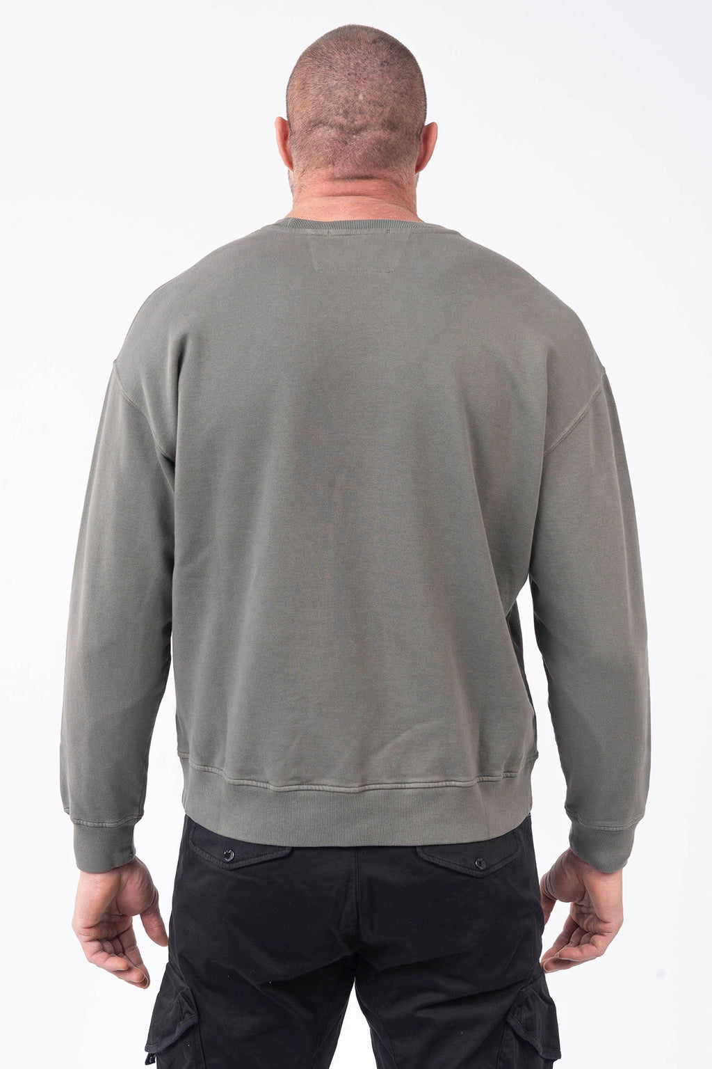 C.P. Company, Mens Sweatshirt, Grey, Gunmetal 921, Gray, Long Sleeves, Ribbed Hem, Ribbed Neck, Ribbed Cuffs, Polyester Logo Embroidery, Chest Embroidery, Massimo Osti, Chester Perry, Organic Cotton, Back Portrait. 