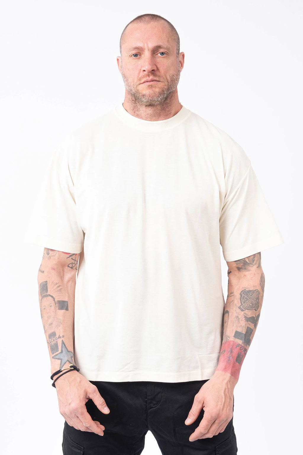 C.P. Company, Mens T-Shirt, White, Frozen Dew 114, Organic Cotton, One Color, Crew Neck, Round Neck, 100% Cotton, Ribbed Neckline and Sleeve Ends, Chester Perry, Massimo Osti, Made in Italy, Front Portrait. 