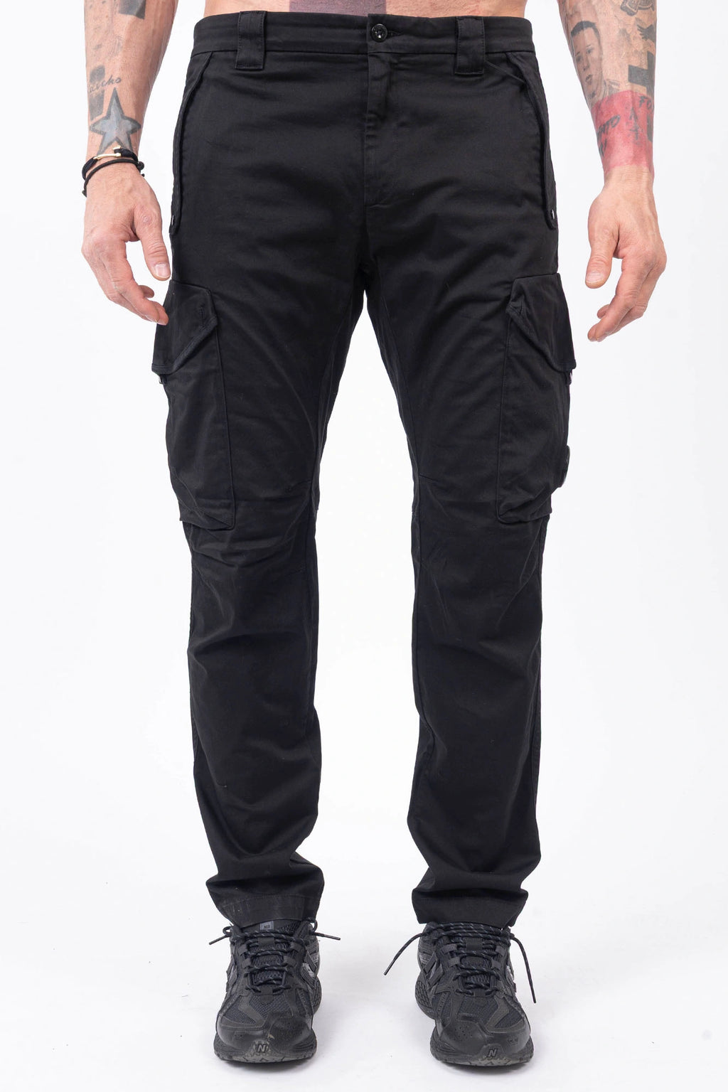 C.P. Company, Mens Cargo Pants, Black 999, Stretch Cotton Satin, Elastic, Cargo Pockets, Side Pockets, Belt Loops, Button Closure, Zip-Fly, Lens Pocket Detail, Massimo Osti, Chester Perry, British Saylor, Front Portrait. 
