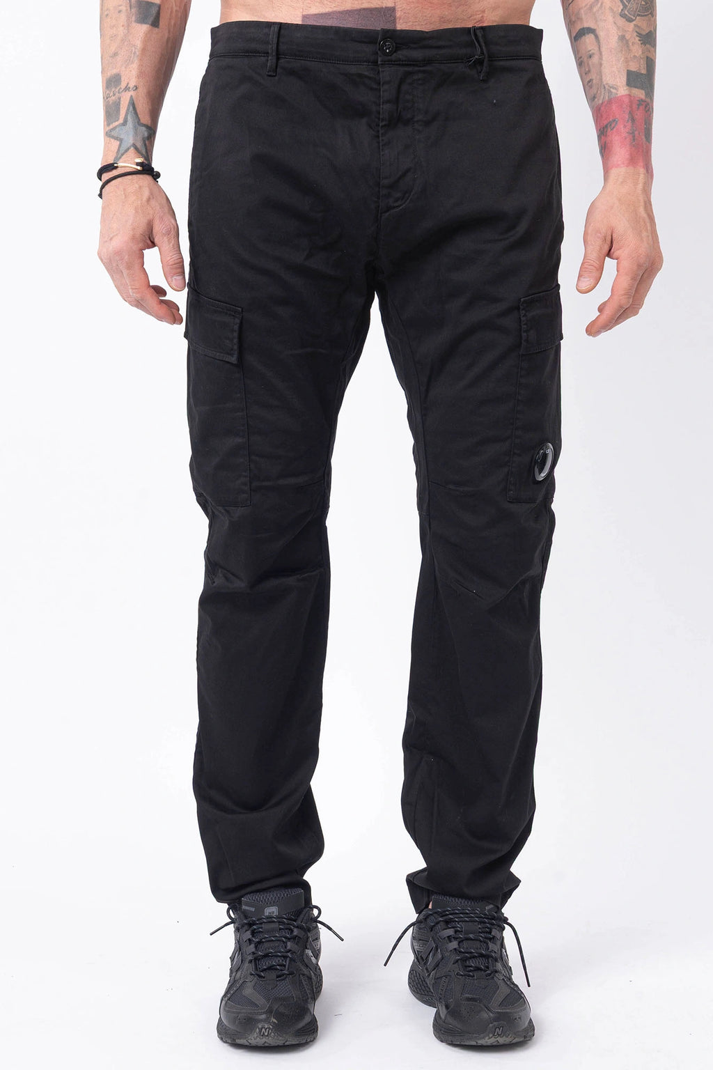 C.P. Company, Mens Pants, Black 999, Side Pockets, Cargo Flap Pockets, Lens Pocket Detail, Belt Loops, Button Closure, Zip-fly, Back Pockets, Stretch Cotton Sateen, Massimo Osti, Chester Perry, British Saylor, Front Portrait. 