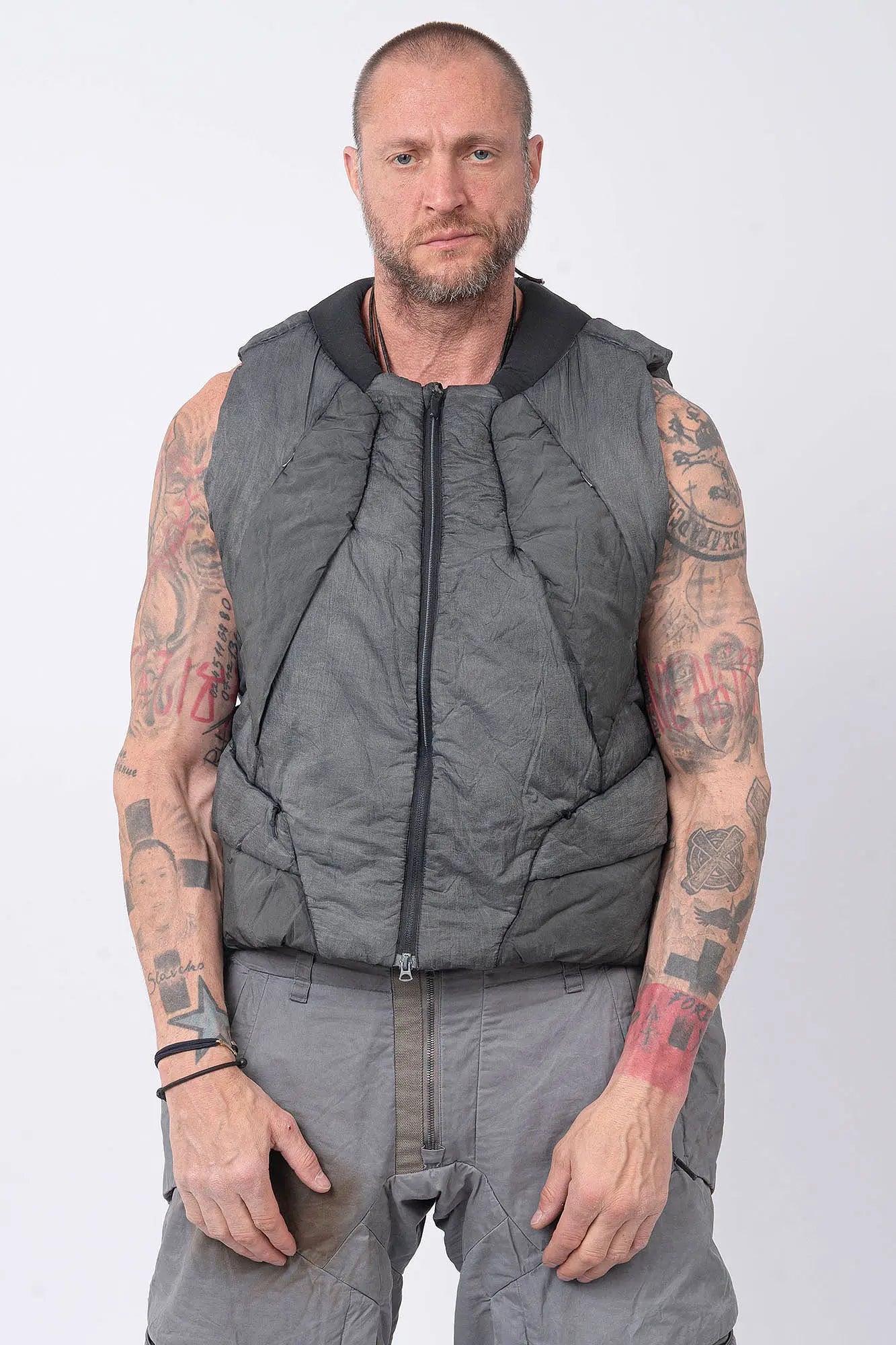 Hamcus, Mens Vest, Washed Grey, Sleeveless, Padded, Full-Zip, Multiple Zip Pockets, Breathable Design, Elastic Drawcord Adjustable Waist, Back Ventilation Cutoff, Centre Zip Closure, Full Zip, Garment Dyed, Insulated, Panel Construction, Front Portrait. 