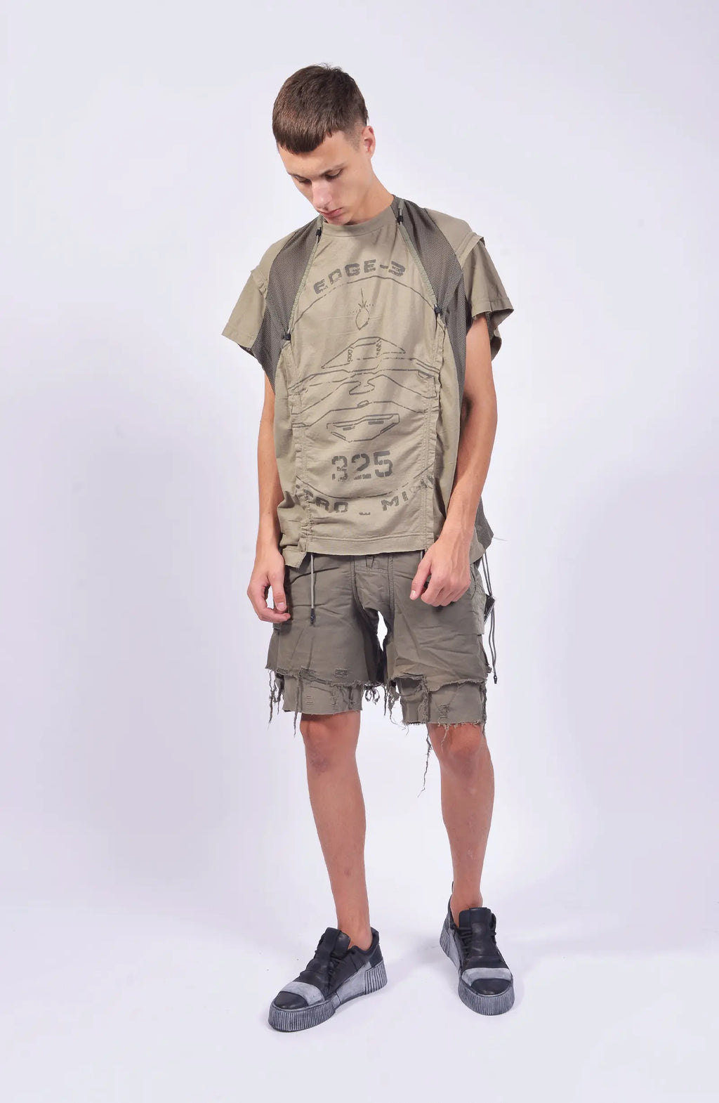 Hamcus, Mens Shorts, Beige, Agate Grey, Olive Green, Zip-Fly, Multiple Pockets, Cargo, Back Pockets, Belt Loops, Elastic Waistband, Raw Details, Short Pants, Unisex, Full Body Front View. 