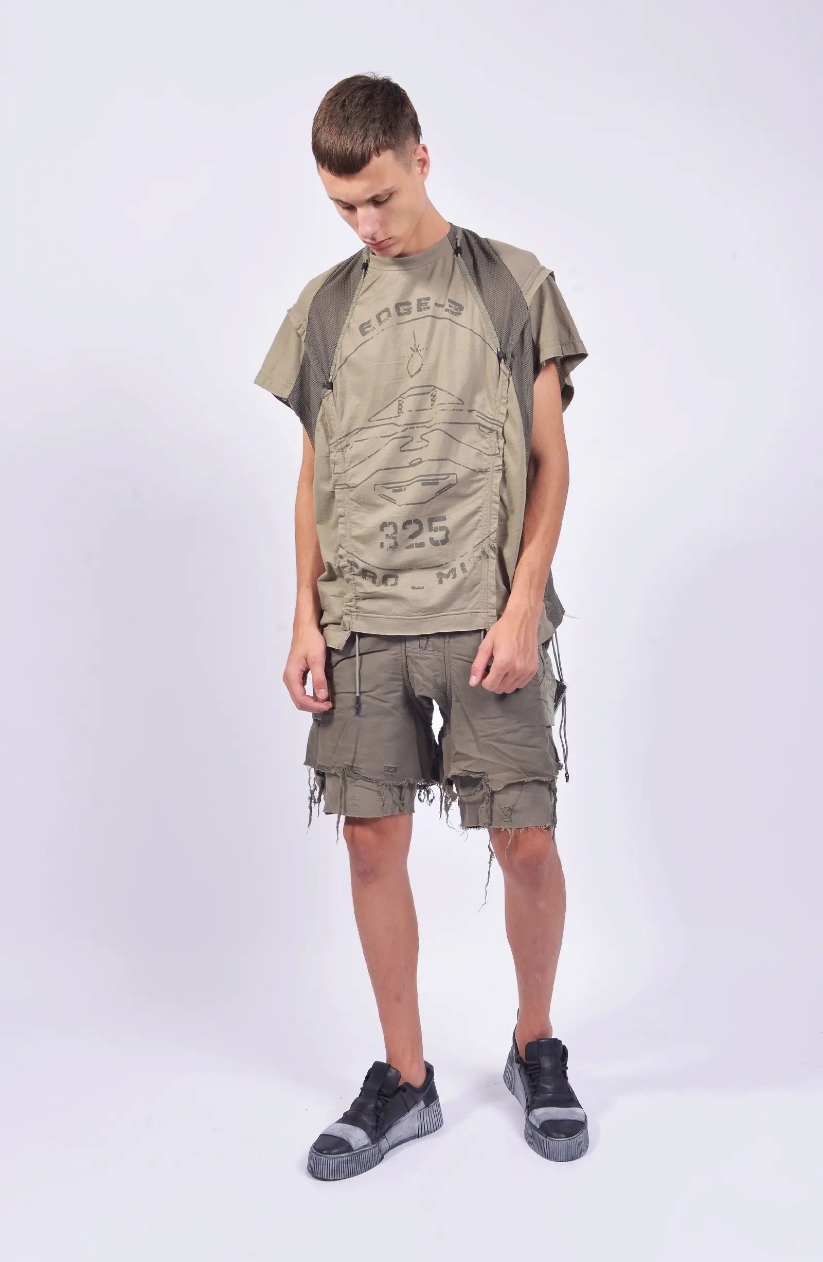 Hamcus, Mens Shorts, Beige, Agate Grey, Olive Green, Zip-Fly, Multiple Pockets, Cargo, Back Pockets, Belt Loops, Elastic Waistband, Raw Details, Short Pants, Unisex, Full Body Front View. 