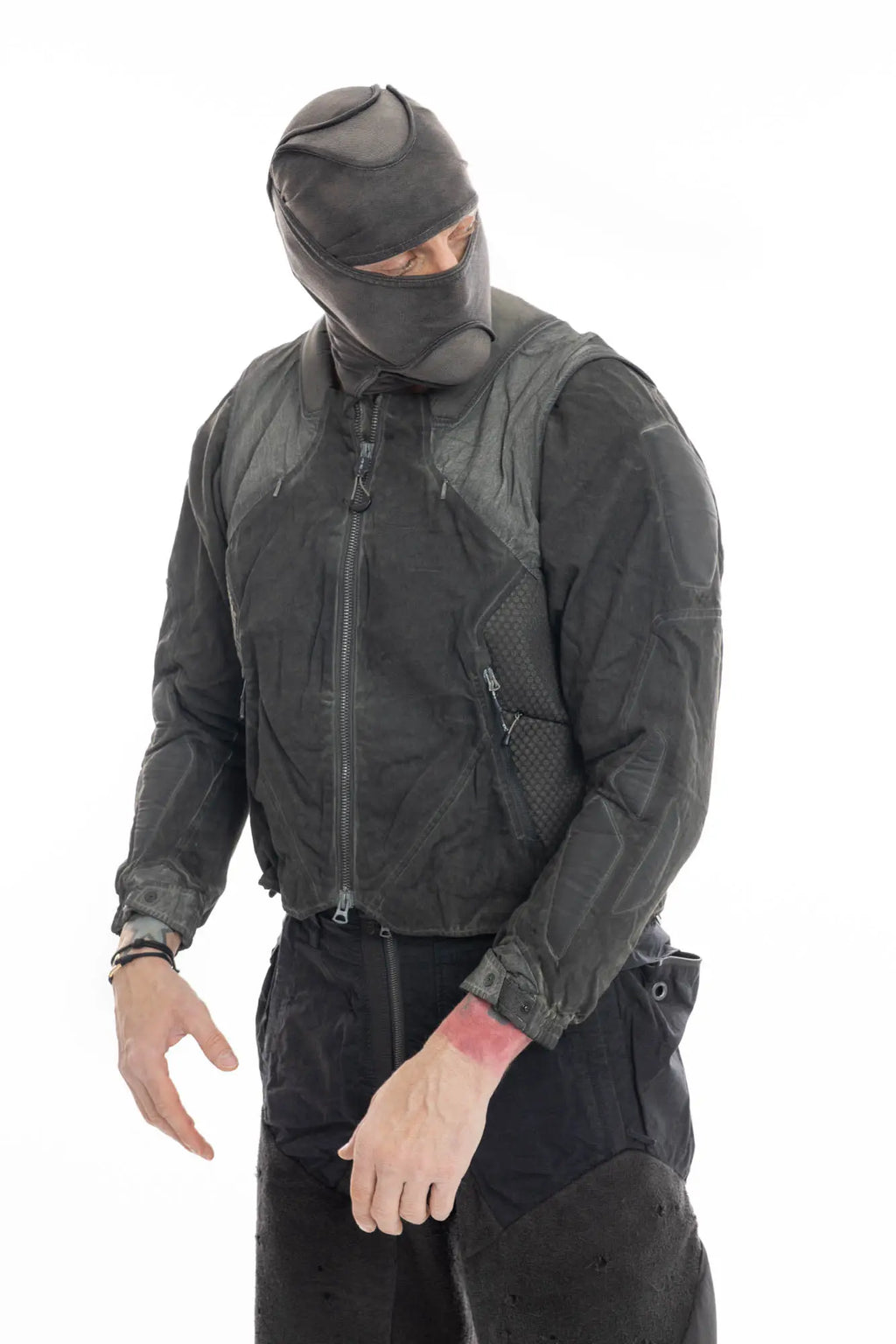 Hamcus, Mens Jacket, Dark Grey, Grey, Multicolor, Garment-Dyed, Detachable Sleeves, Adjustable Cuffs, Skimask, Module Construction, Wearable Sponge Panels, Side Zip Pockets, Multiple Zippers, Multiple Pockets, Front 3/4 Portrait. 
