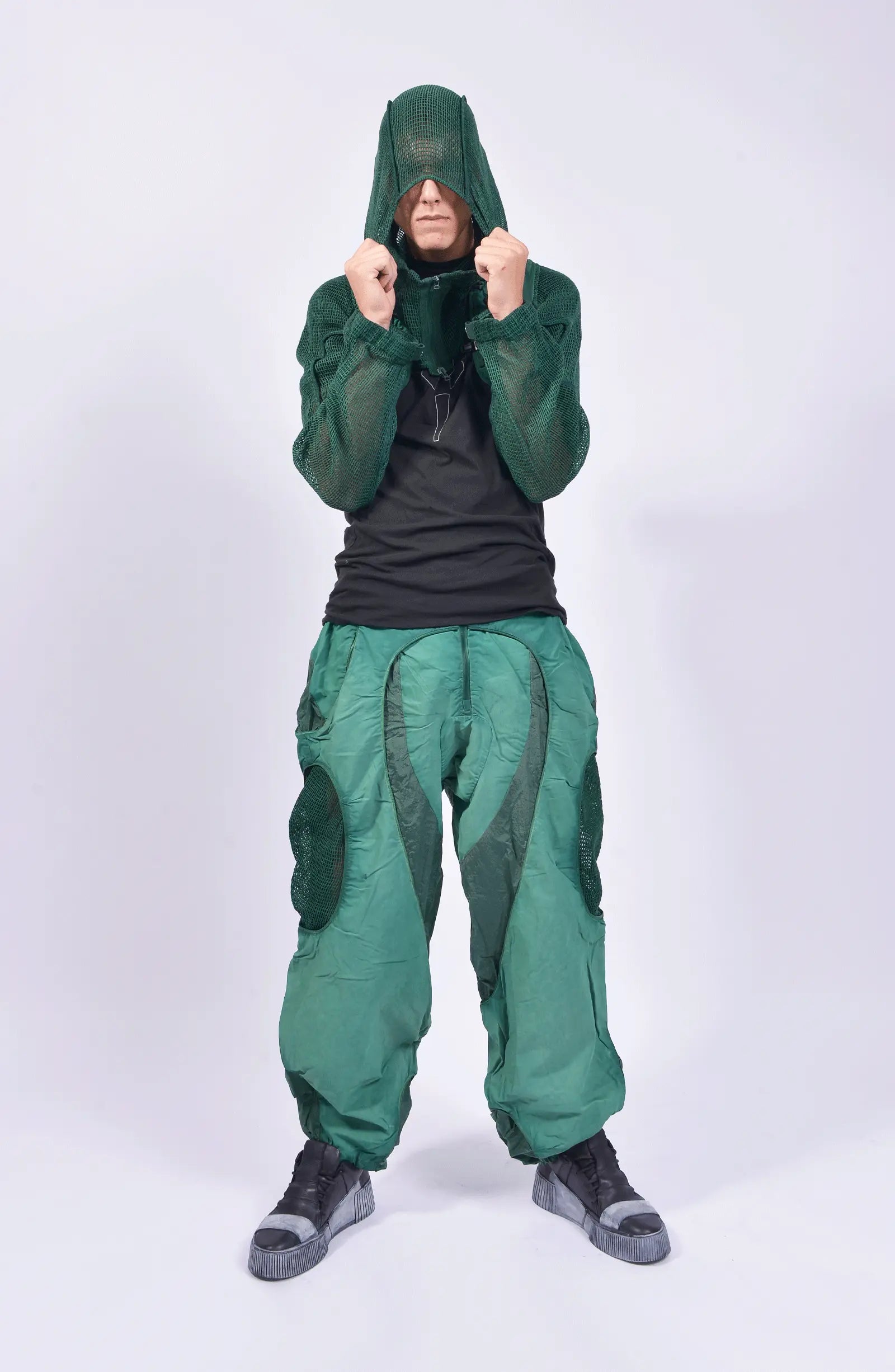 Hamcus, Mens Vest, Ultramarine Green, Mesh, Unisex, Breathable, Hooded, Long Sleeves, Detachable Sleeves, Pockets, Zippers, Zip Pockets, Buckle, Organic Cotton, Polyamide, Polyester, Elastane, Spandex, Elasticated Cuffs, Silver Tone Details, Full Body Front View. 