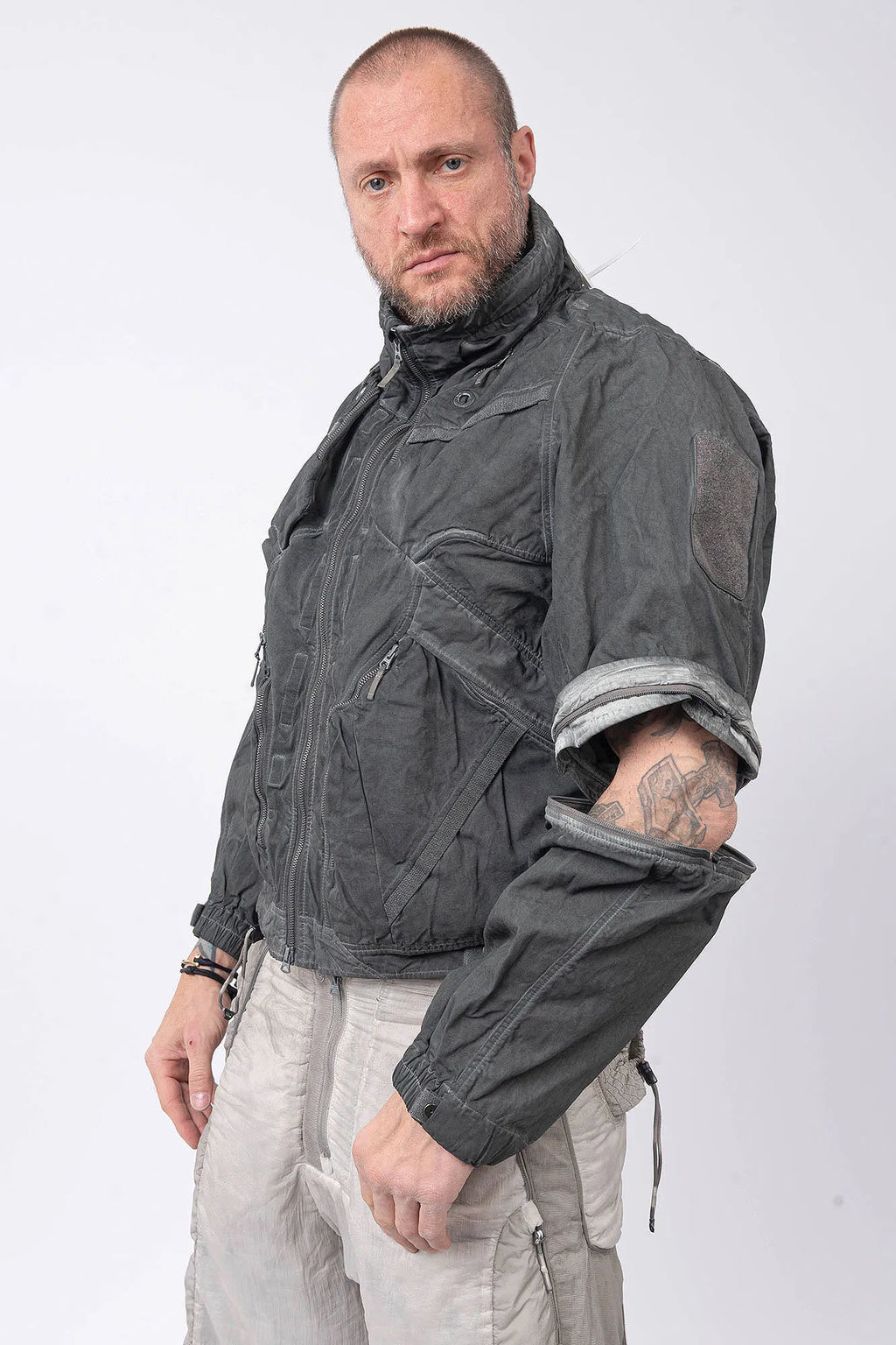 Hamcus, Mens Jacket, Fiend Grey, Dark Grey, Gray, Garment Dyed, Multiple Functional Pockets, Detachable Sleeves, Convertible Jacket, Full-Zip, Ventilation Eyelets, Zip Pockets, Centre Zip Closure, Detachable Lining Vest, Removable Vest Lining, 3-in-1 Garment, Convertible, Front 3/4 Portrait. 