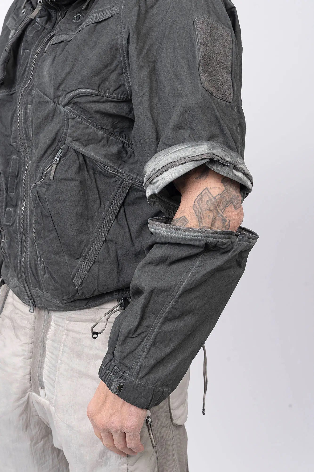 Hamcus, Mens Jacket, Fiend Grey, Dark Grey, Gray, Garment Dyed, Multiple Functional Pockets, Detachable Sleeves, Convertible Jacket, Full-Zip, Ventilation Eyelets, Zip Pockets, Centre Zip Closure, Detachable Lining Vest, Removable Vest Lining, 3-in-1 Garment, Convertible, Detachable Sleeve Accent Showcase. 