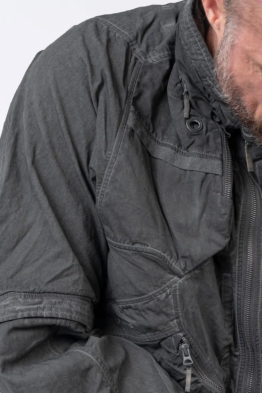 Hamcus, Mens Jacket, Fiend Grey, Dark Grey, Gray, Garment Dyed, Multiple Functional Pockets, Detachable Sleeves, Convertible Jacket, Full-Zip, Ventilation Eyelets, Zip Pockets, Centre Zip Closure, Detachable Lining Vest, Removable Vest Lining, 3-in-1 Garment, Convertible, Details and Fit Close-up View. 
