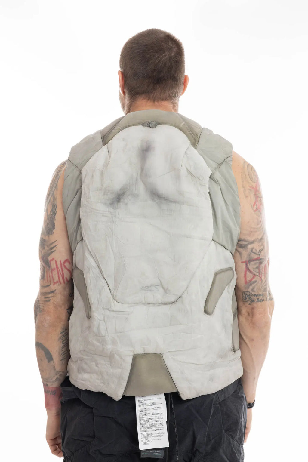 Hamcus, Mens Jacket, Beige, Light Grey, Light Brown, Full Zip, Removable Sleeves, Dual Module Jacket, Side Zip Pockets, Quilted with Thermolite, DWR Coated, Insulated, Ribbed Neck and Cuffs, Panel Construction, Removable Lining, Back View Lining Showcase. 