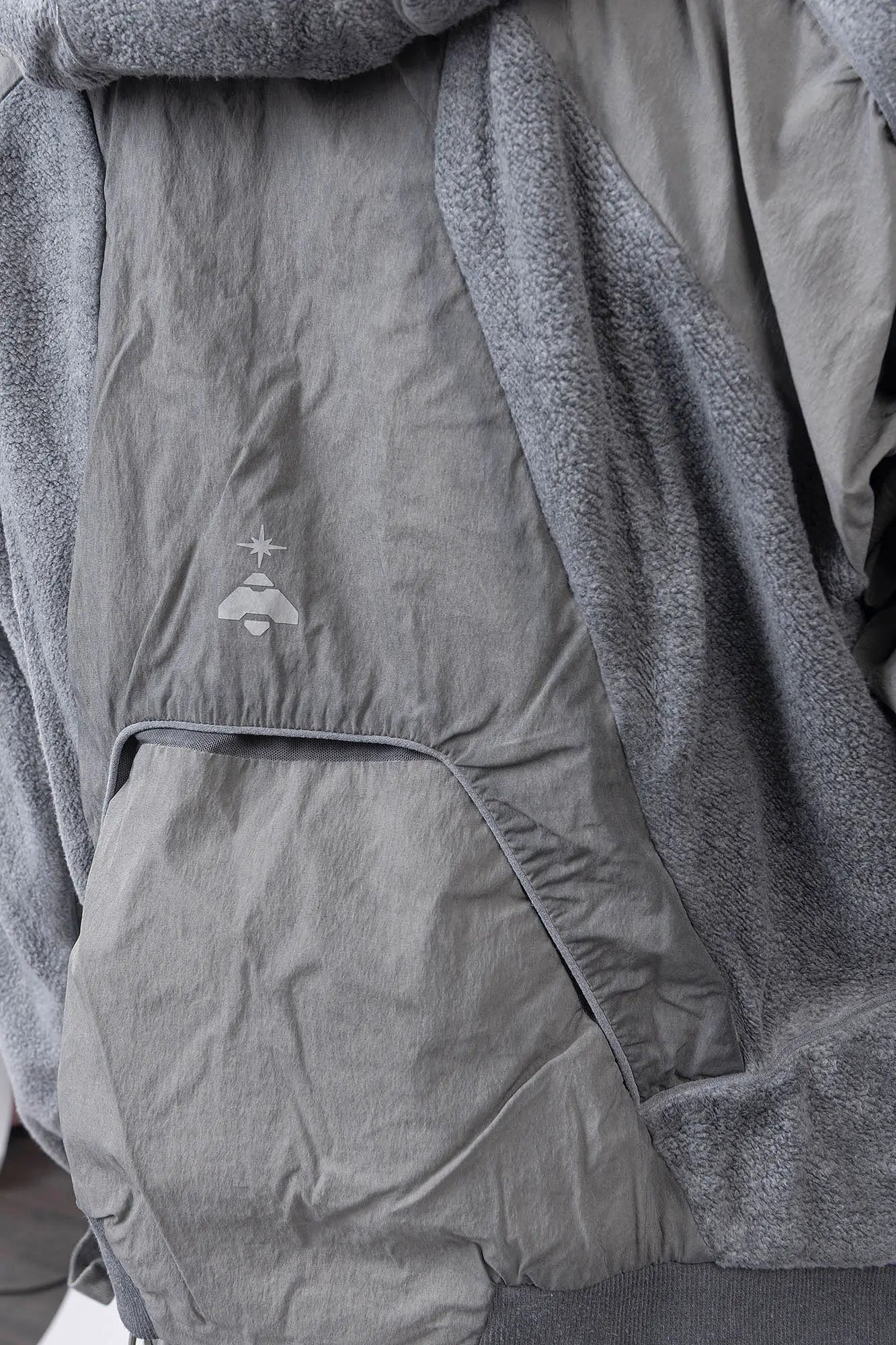 Hamcus, Mens Jacket, Fiend Grey, Gray, Hooded, Full-Zip, Centre Zip Closure, Snap Adjustable Cuffs, Ribbed Cuffs and Hem, Side Pockets, LP World Print, Back Ventilation Mesh, Chest Pockets, Zip Pockets, Multi-Fabric Panel Construction, Back Ventilation Showcase. 