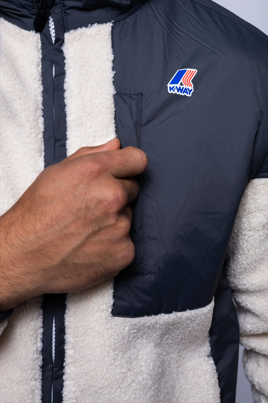 K-Way, Mens Hoodie, Grey Shadow DK-Ecru, Water Proof, Sherpa-Effect Fleece, Micro Ripstop Nylon, Hooded, Jacket, Sweatshirt, Full-Zip, SIde Pockets, Elasticated Cuffs and Hem, Front Pockets, Silicone Logo-Patch, Drawstring Hood, Zip Pockets, Front Pocket Showcase. 