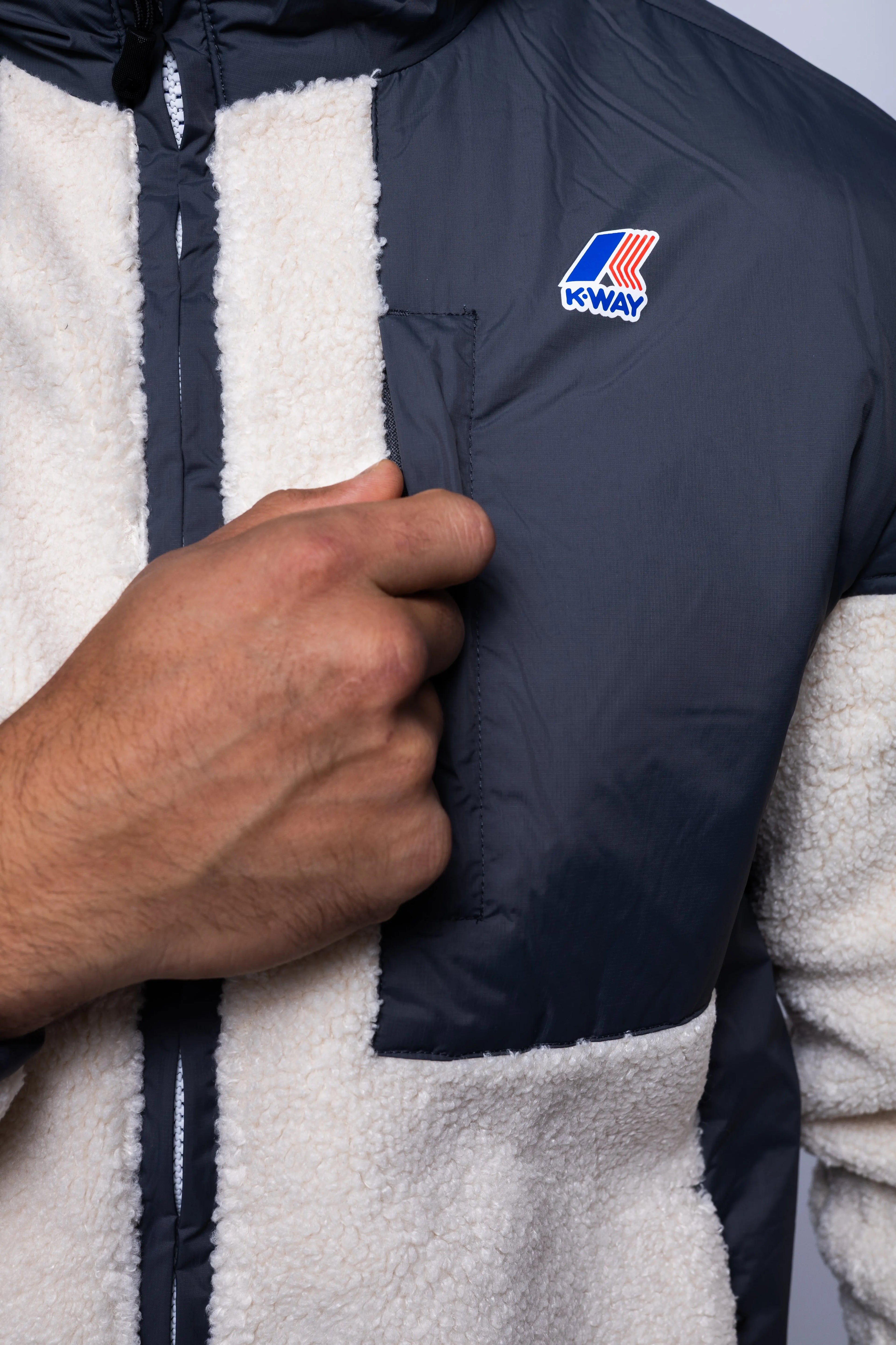 K-Way, Mens Hoodie, Grey Shadow DK-Ecru, Water Proof, Sherpa-Effect Fleece, Micro Ripstop Nylon, Hooded, Jacket, Sweatshirt, Full-Zip, SIde Pockets, Elasticated Cuffs and Hem, Front Pockets, Silicone Logo-Patch, Drawstring Hood, Zip Pockets, Front Pocket Showcase. 