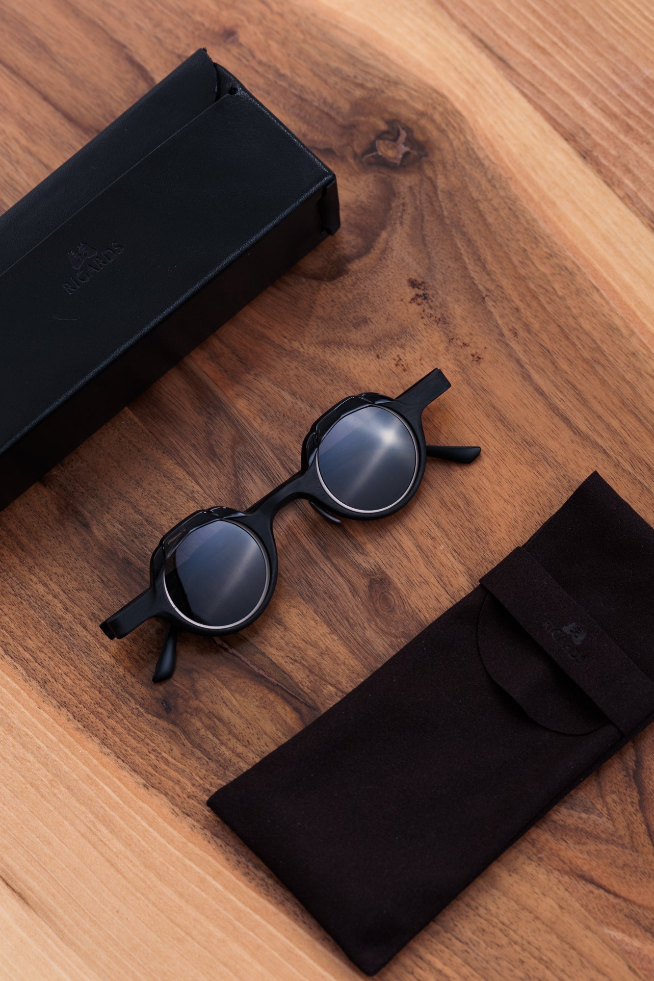 Rigards - Natural Horn & Titanium