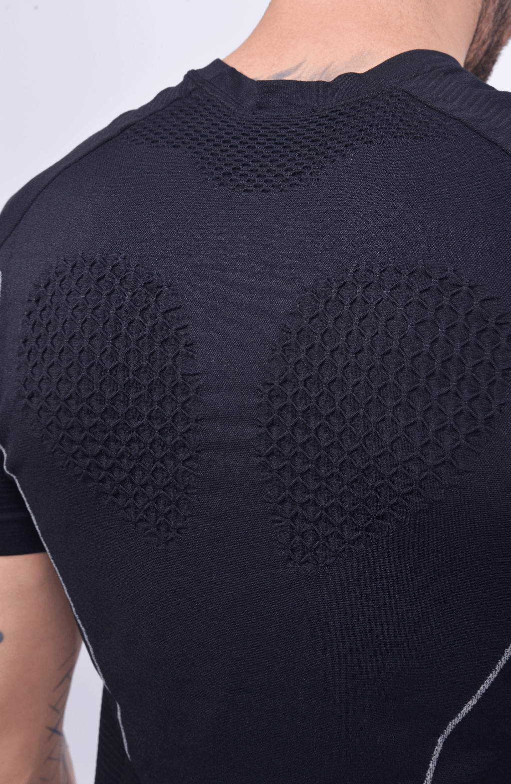 Roa Hiking - Seamless T-Shirt