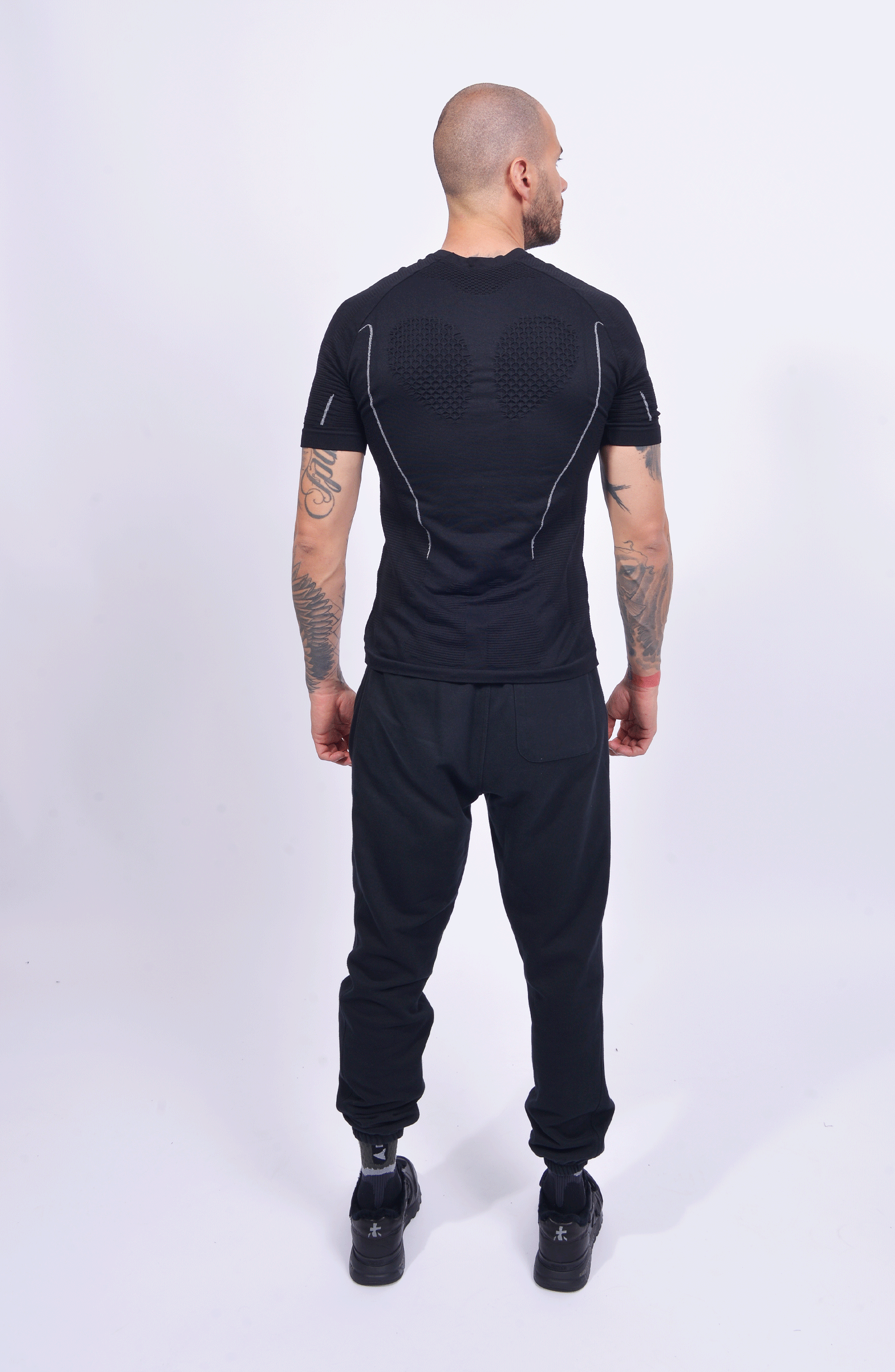 Roa Hiking - Seamless T-Shirt