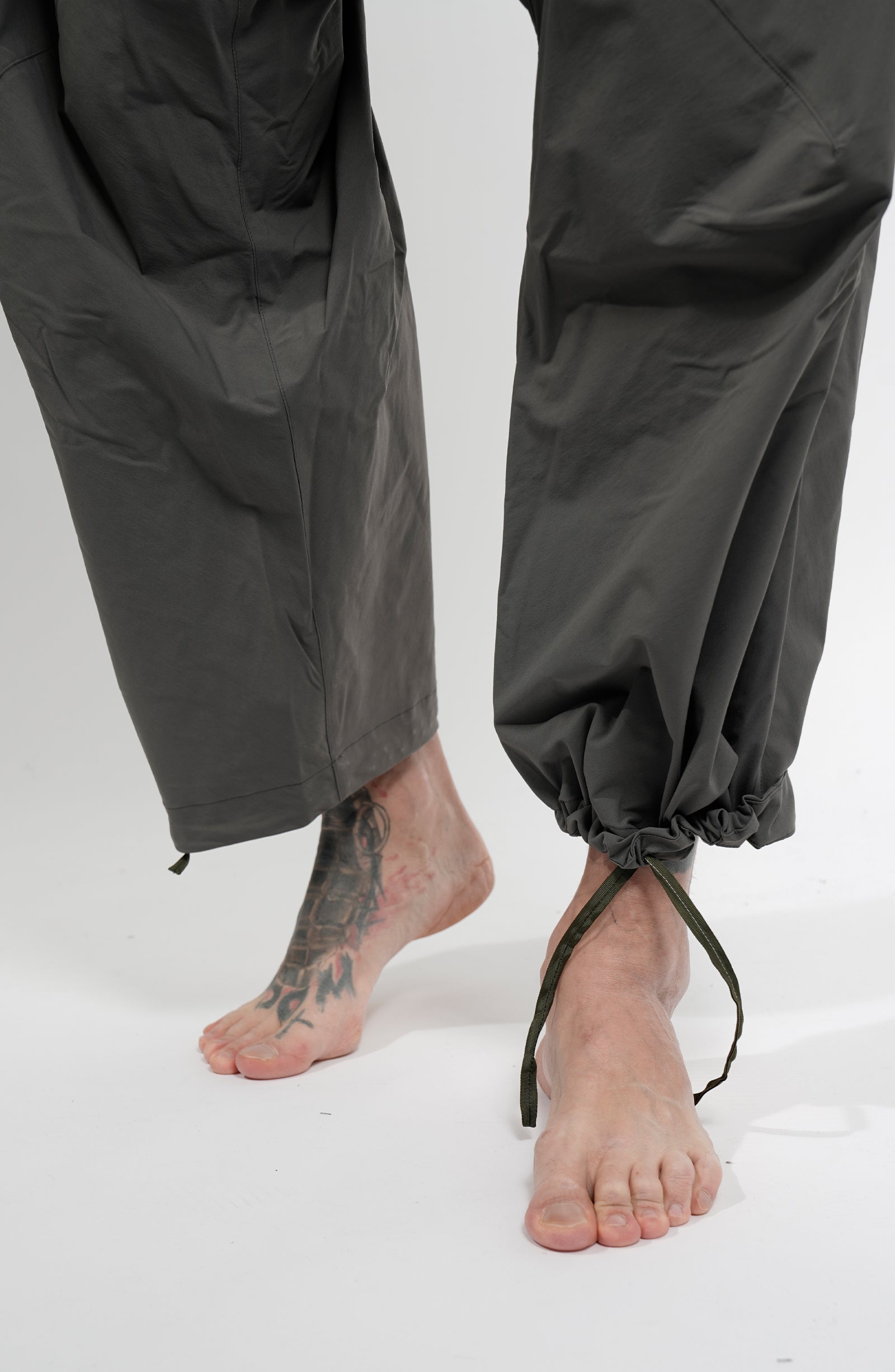 Acronym - Encapsulated Nylon Ultrawide Drawcord Trouser