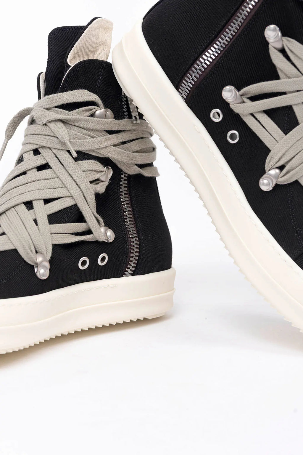 Rick Owens, Mens Shoes, Black Milk, White, Off-White, High Top Sneakers, Side Zipper Shoes, Side Zipper Sneakers, Megalace, Long Laces, Black Denim, Rubber Outsole, Diagonal Close-up View. 