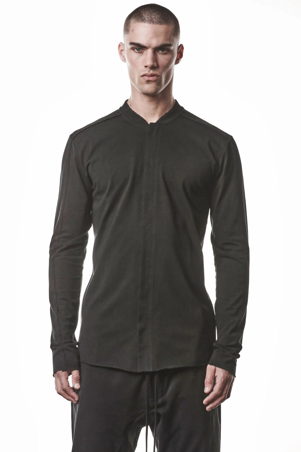 Thom Krom, Mens Shirt, Black, Stretch Sleeves, Exposed Seams, Stitched Logo, Thom/Krom, The Night is your friend, my love, Long Sleeves, Ribbed Collar, Front Portrait. 
