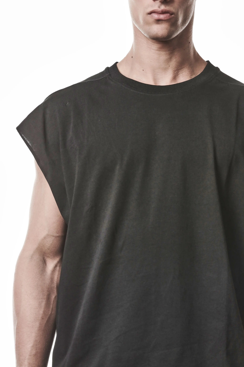 Thom Krom, Mens T-Shirt, Dark Used Grey, Dropped Shoulders, 100%Cotton, Cotton-Elastane Blend, Ribbed Neckline, Crewneck, Round Neck, Ribbed Hem, Breathable, Close-up Shoulder Fit. 