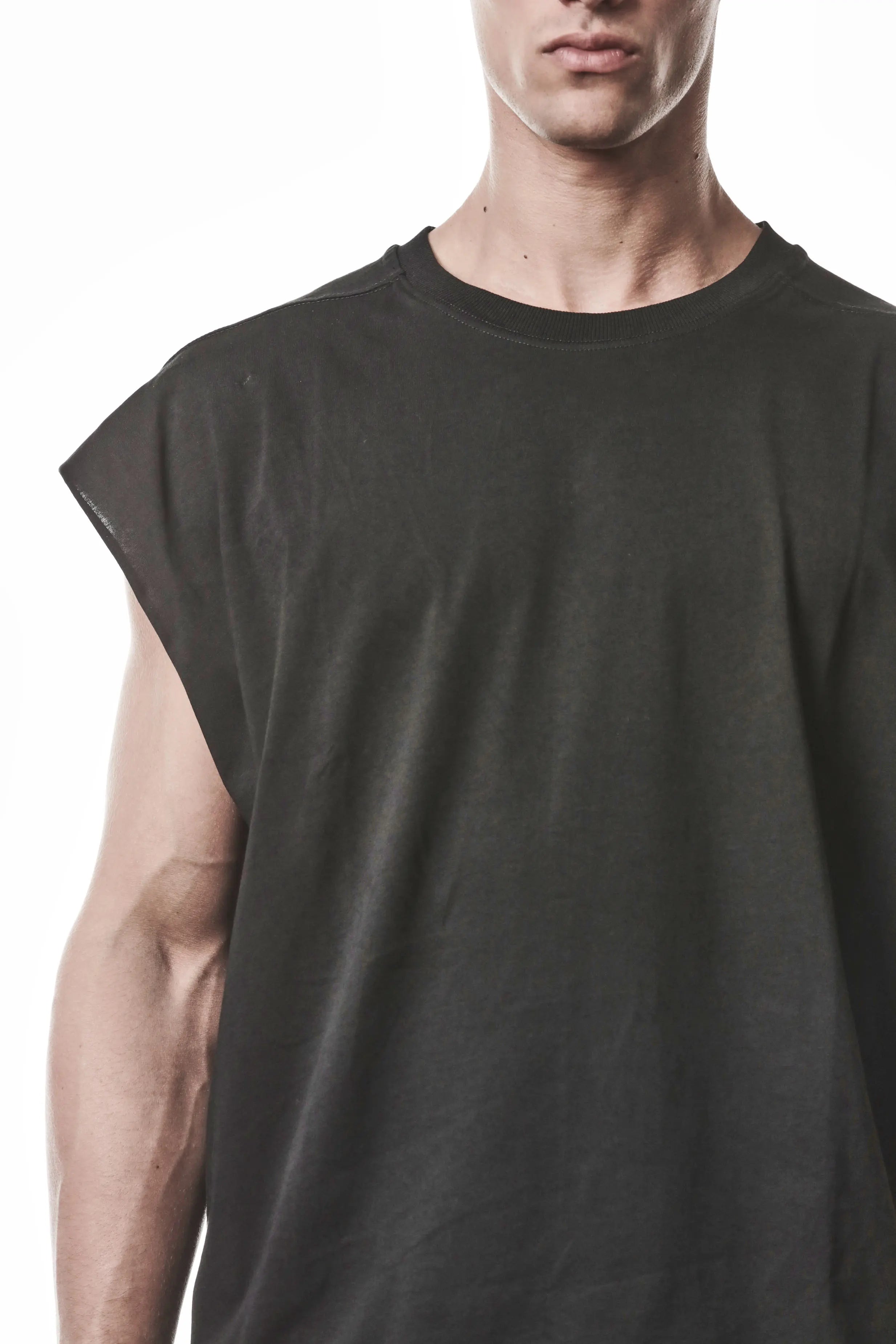 Thom Krom, Mens T-Shirt, Dark Used Grey, Dropped Shoulders, 100%Cotton, Cotton-Elastane Blend, Ribbed Neckline, Crewneck, Round Neck, Ribbed Hem, Breathable, Close-up Shoulder Fit. 