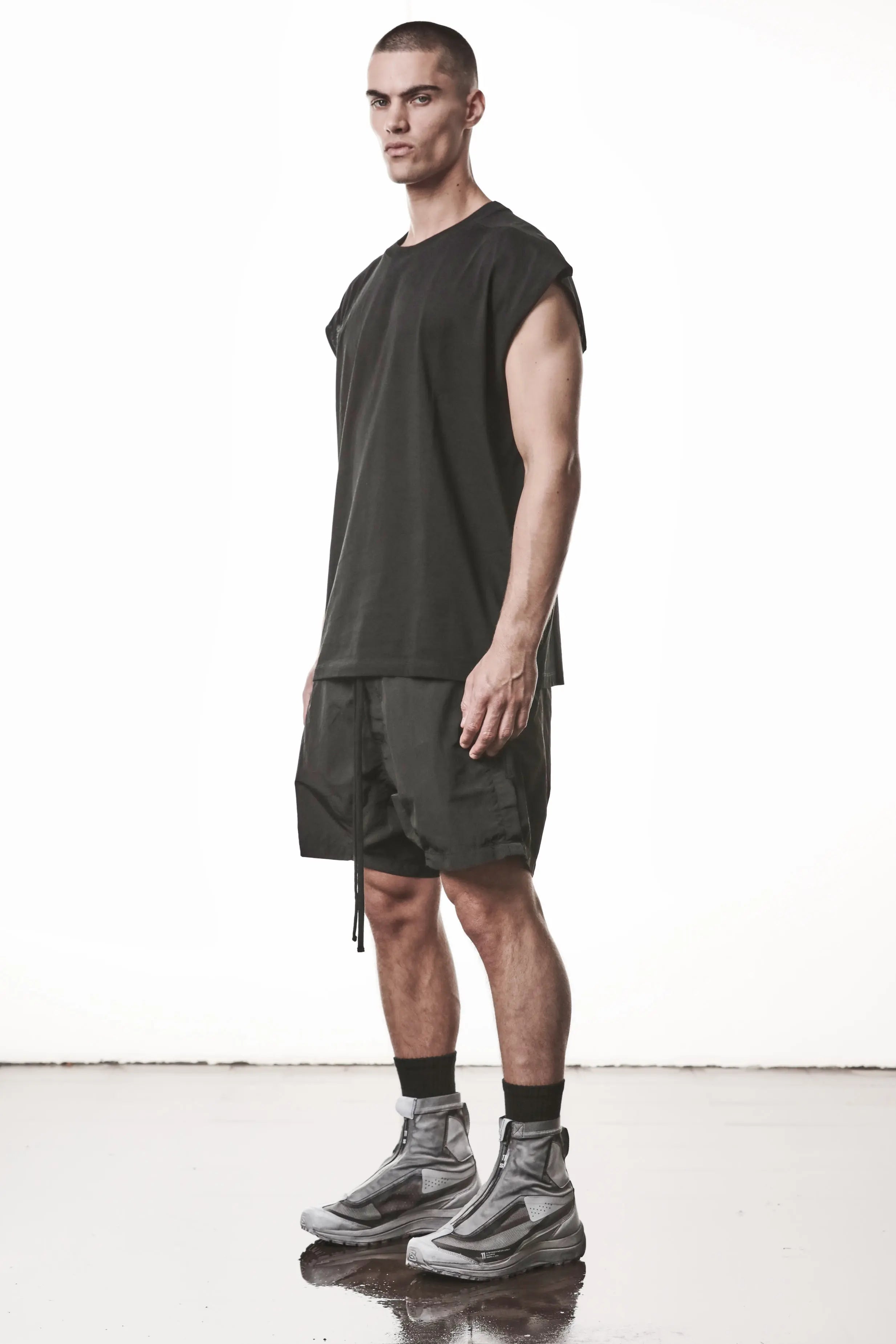 Thom Krom, Mens T-Shirt, Dark Used Grey, Dropped Shoulders, 100%Cotton, Cotton-Elastane Blend, Ribbed Neckline, Crewneck, Round Neck, Ribbed Hem, Breathable, Full Body 3/4 Photo. 