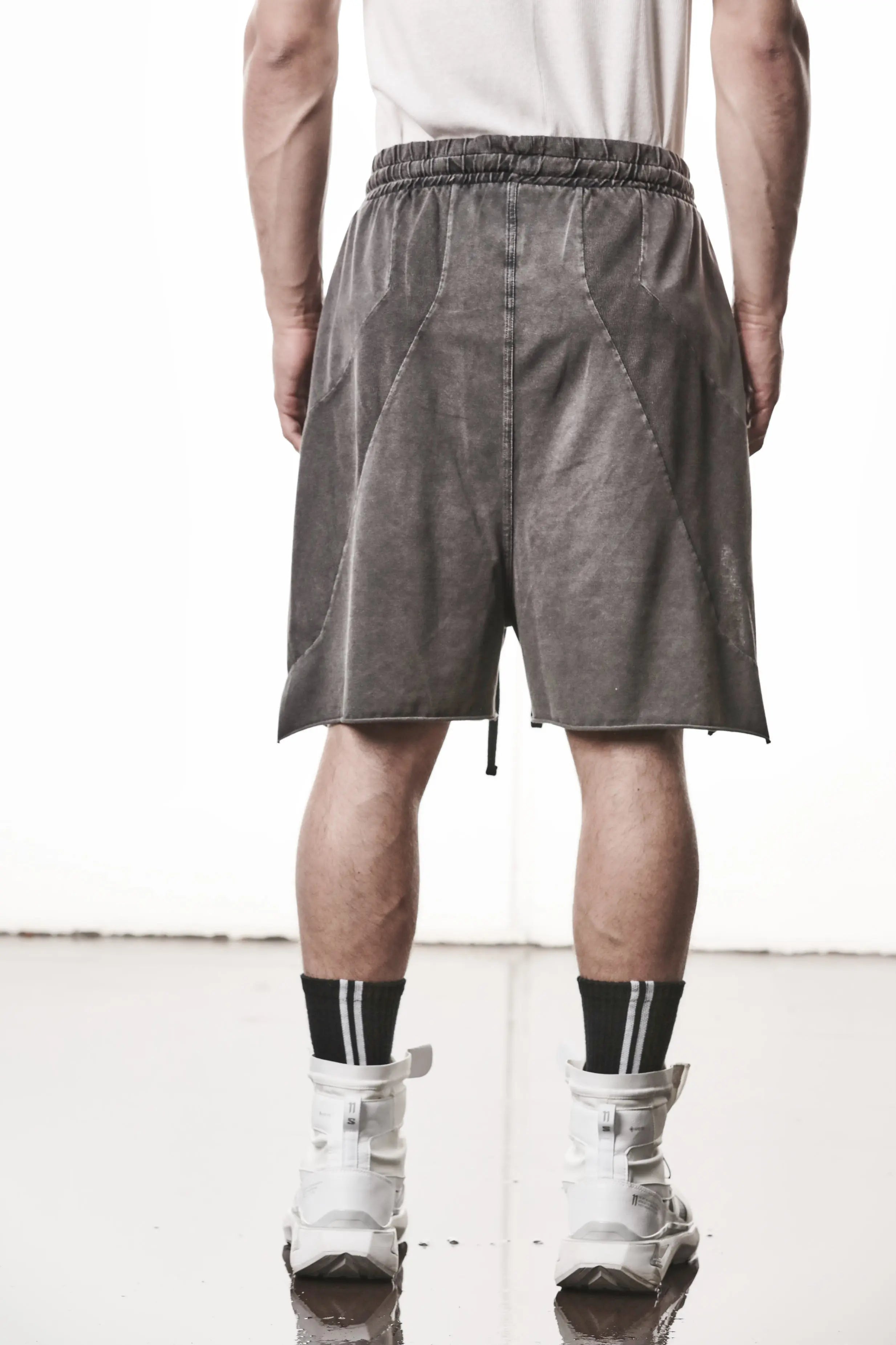 Thom Krom, Mens Shorts, Dark Used Grey, Stretch Cotton, Cotton-Elastane Blend, Spandex, Elasticated Waistband, Drawstring, Side Pockets, Raw-Cut Side Slits, Back Portrait. 