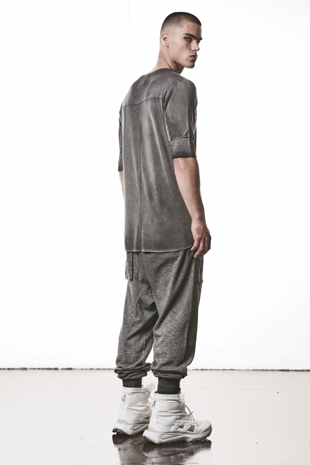 Thom Krom T-Shirt,Mens T-Shirt,Light And Stretch Modal T-Shirt,Raw Cut Hem,Crew Neck,Signature Back Seam,Double Layer Short Sleeves With Tone-On-Tone Ribbed Cotton And Linen Jersey Insert, Side Angle Whole Body Photo 