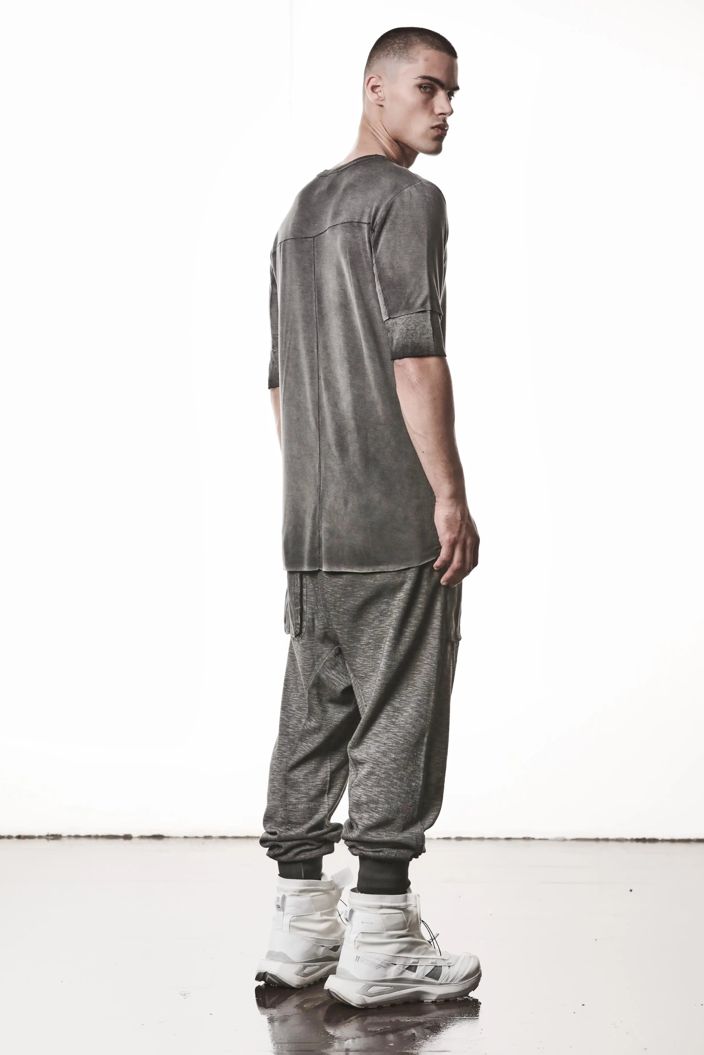 Thom Krom T-Shirt,Mens T-Shirt,Light And Stretch Modal T-Shirt,Raw Cut Hem,Crew Neck,Signature Back Seam,Double Layer Short Sleeves With Tone-On-Tone Ribbed Cotton And Linen Jersey Insert, Side Angle Whole Body Photo 