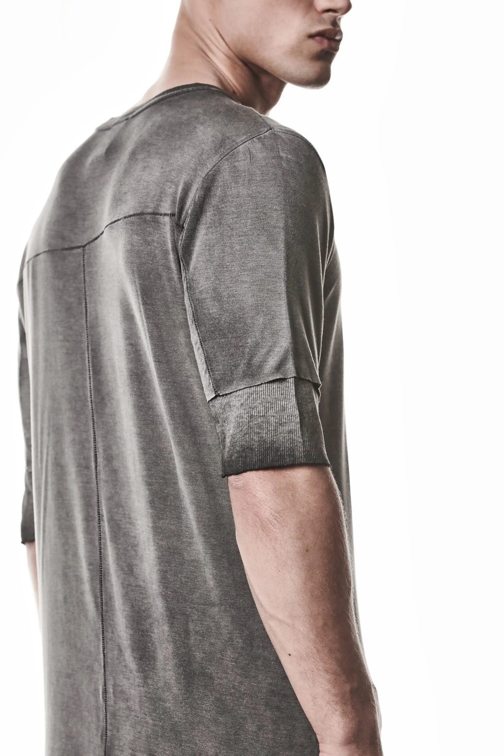 Thom Krom T-Shirt,Mens T-Shirt,Light And Stretch Modal T-Shirt,Raw Cut Hem,Crew Neck,Double Layer Short Sleeves With Tone-On-Tone Ribbed Cotton And Linen Jersey Insert, Signature Back Seam,Side Angle Detailed Photo