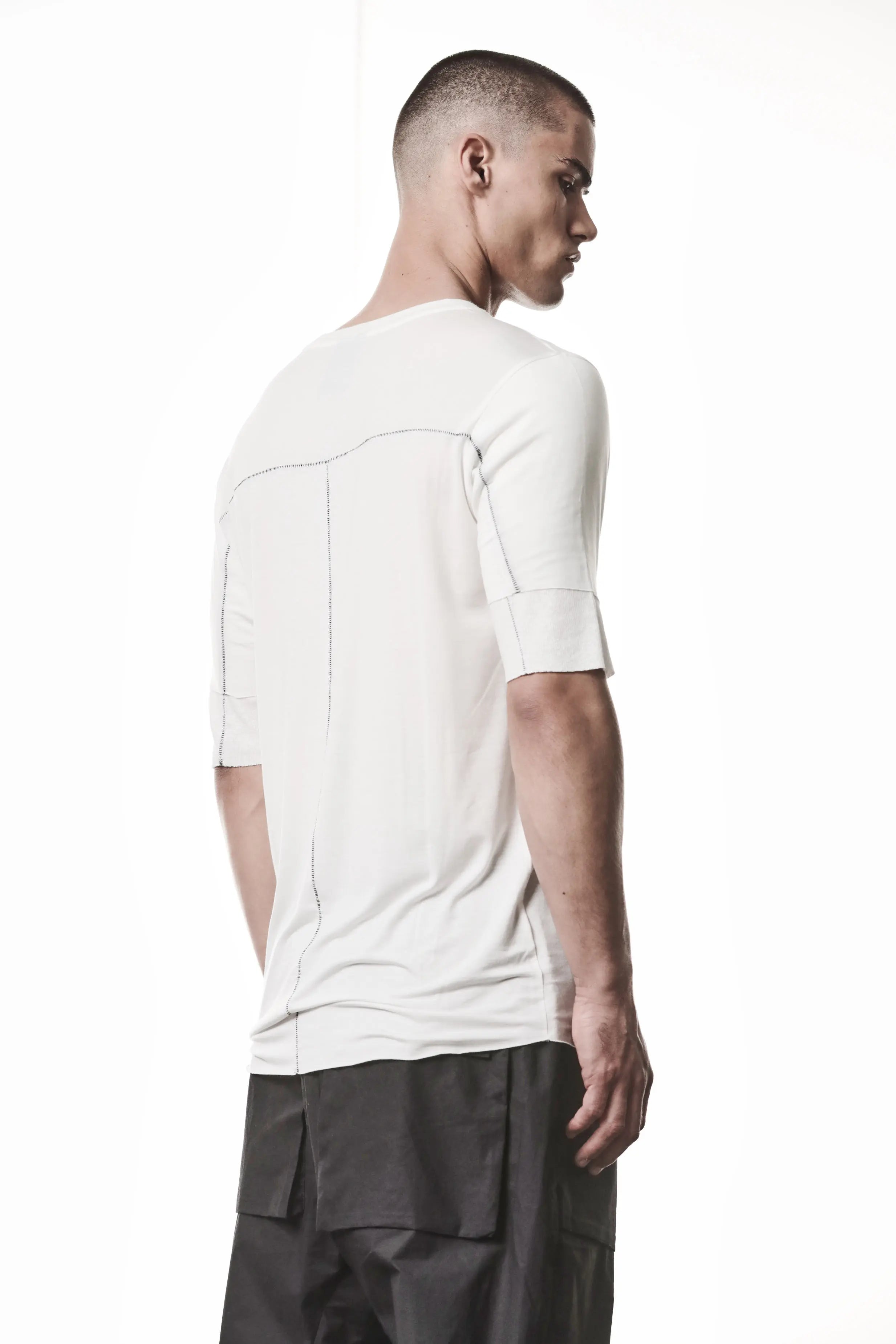 Thom Krom T-Shirt,Mens T-Shirt,Light And Stretch Modal T-Shirt,Raw Cut Hem,Crew Neck,Double Layer Short Sleeves With Tone-On-Tone Ribbed Cotton And Linen Jersey Insert, Signature Back Seam,Sideangle Upper Body