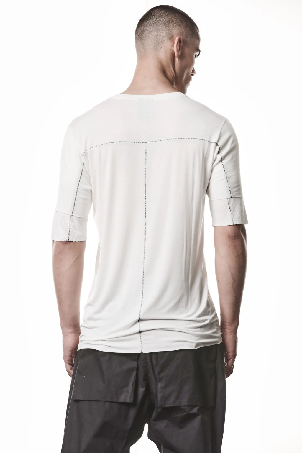 Thom Krom T-Shirt,Mens T-Shirt,Light And Stretch Modal T-Shirt,Raw Cut Hem,Crew Neck,Double Layer Short Sleeves With Tone-On-Tone Ribbed Cotton And Linen Jersey Insert, Signature Back Seam,Backside Upper Body