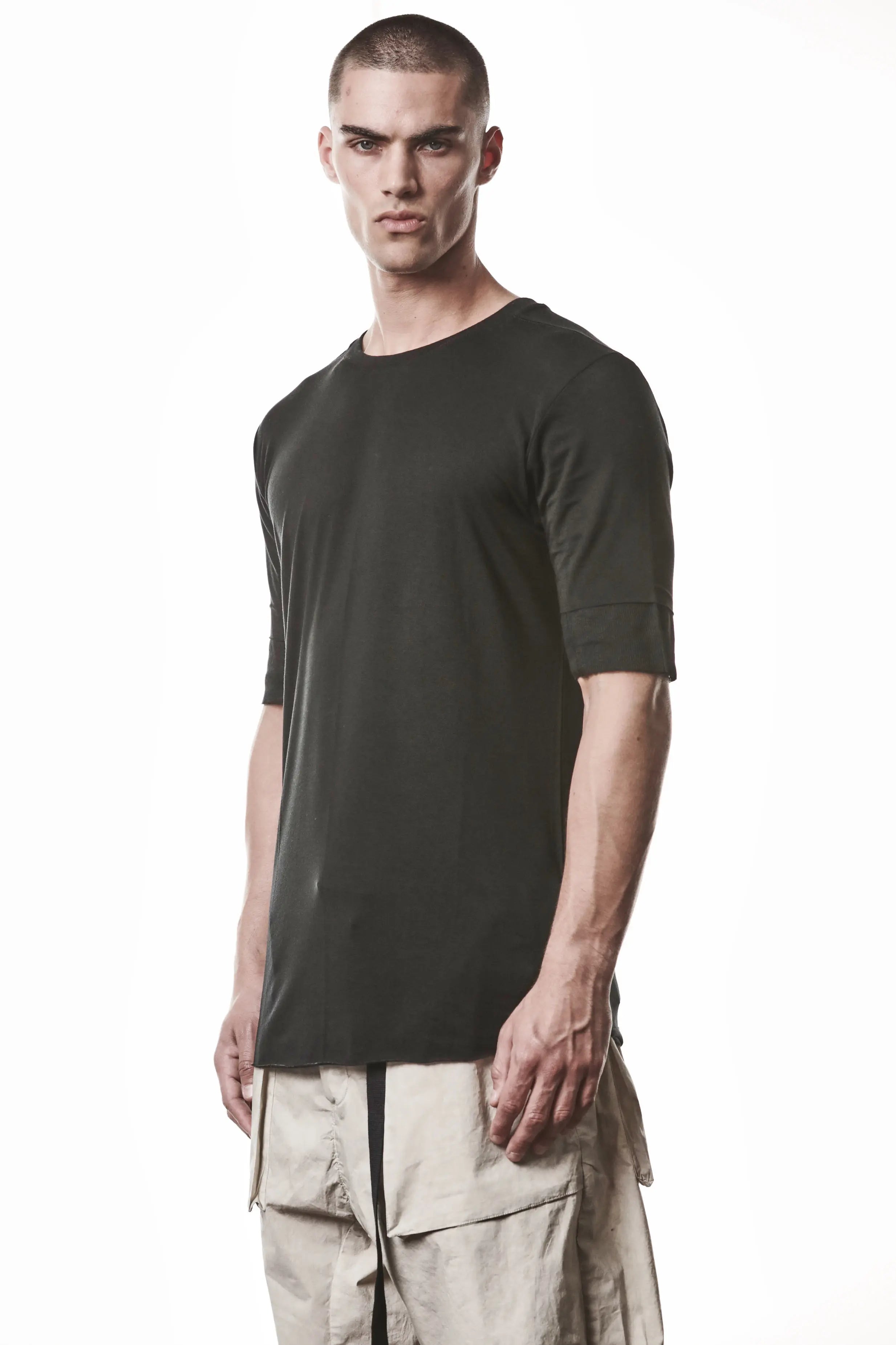 Thom Krom T-Shirt,Mens T-Shirt,Light And Stretch Modal T-Shirt,Raw Cut Hem,Crew Neck,Double Layer Short Sleeves With Tone-On-Tone Ribbed Cotton And Linen Jersey Insert,Side Angle Upper Body Photo
