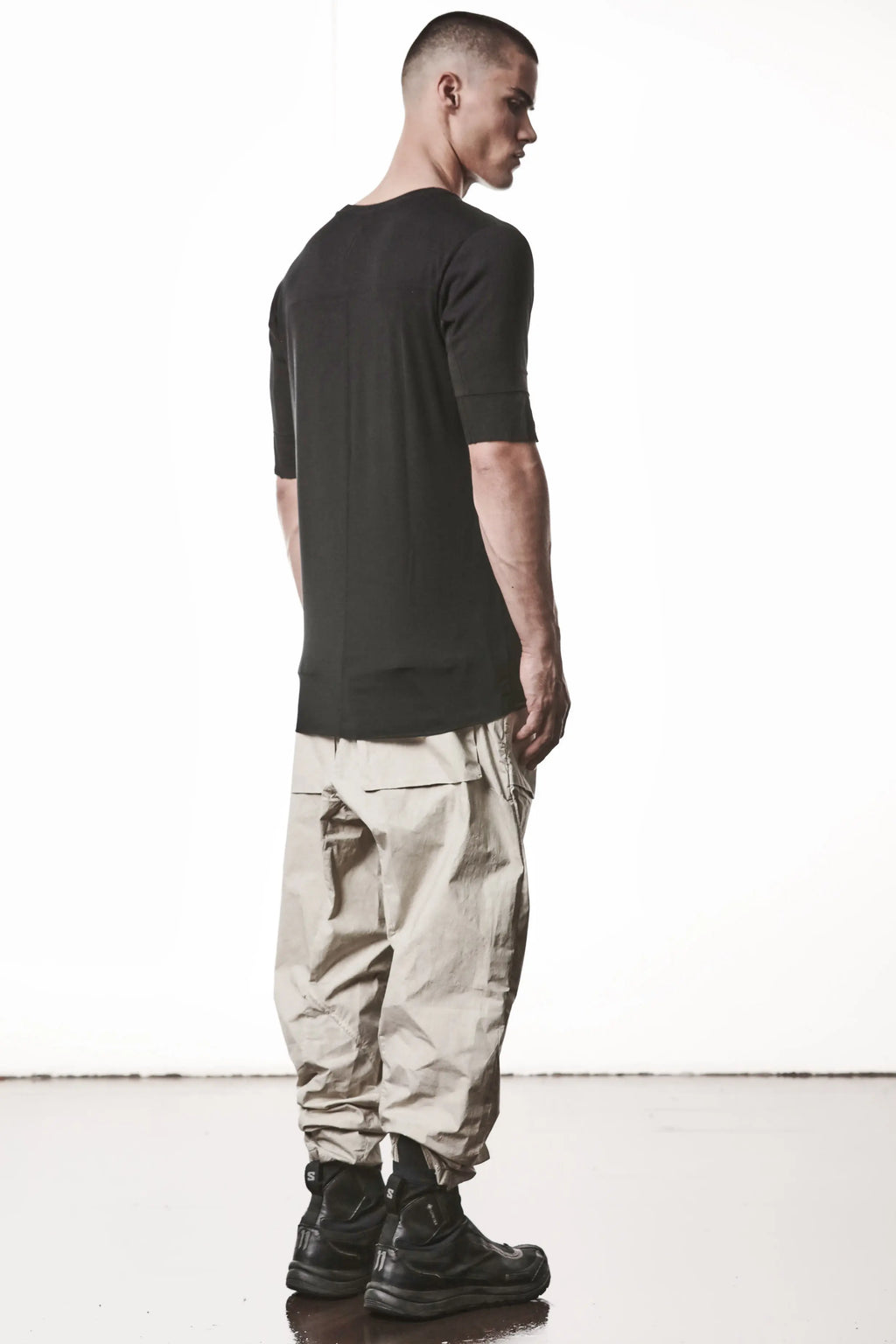 Thom Krom T-Shirt,Mens T-Shirt,Light And Stretch Modal T-Shirt,Raw Cut Hem,Signature Back Seam,Crew Neck,Double Layer Short Sleeves With Tone-On-Tone Ribbed Cotton And Linen Jersey Insert, Side Angle Whole Body Photo 