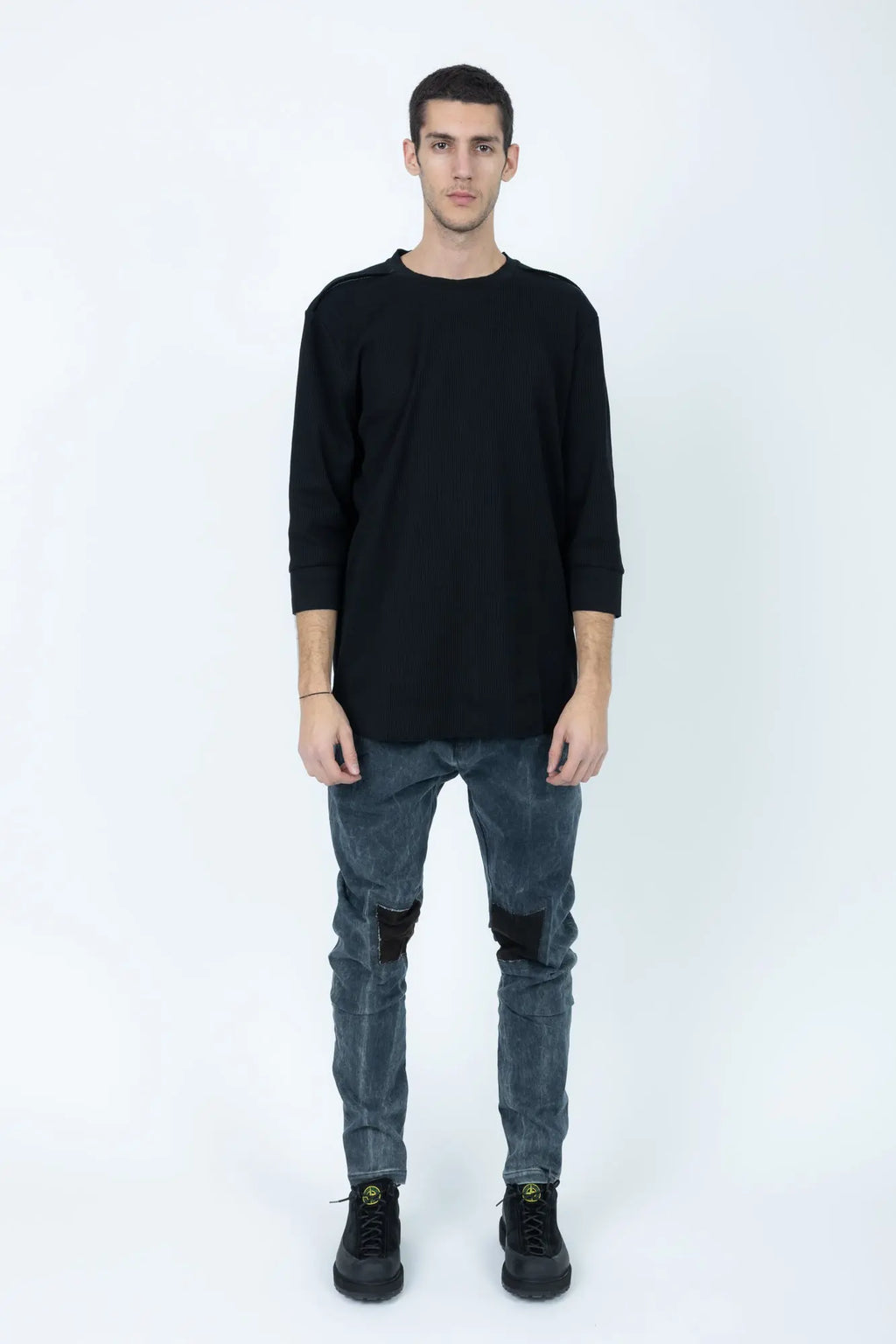 Thom Krom T-Shirt,Mens T-Shirt,Round Neck,Three-Quarter Sleeve T-Shirt,Raw Cut Hem,Cut Seams Outside With Contrast Design Stitchings,Raw Hem Cuffs,Structured Soft Jersey Material,Full Body.