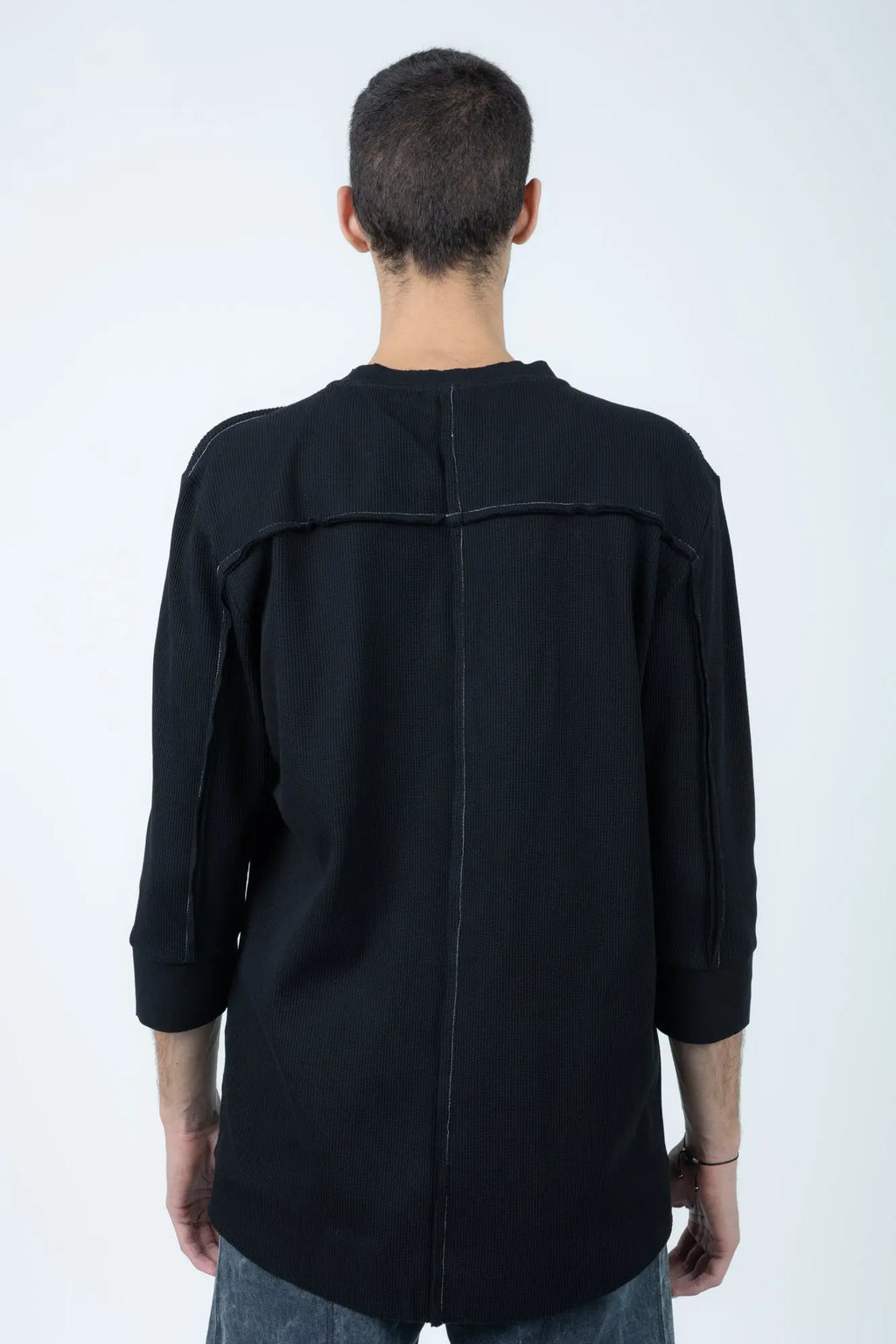 Thom Krom T-Shirt,Mens T-Shirt,Round Neck,Three-Quarter Sleeve T-Shirt,Raw Cut Hem,Cut Seams Outside With Contrast Design Stitchings,Raw Hem Cuffs,Structured Soft Jersey Material,Back Photo.