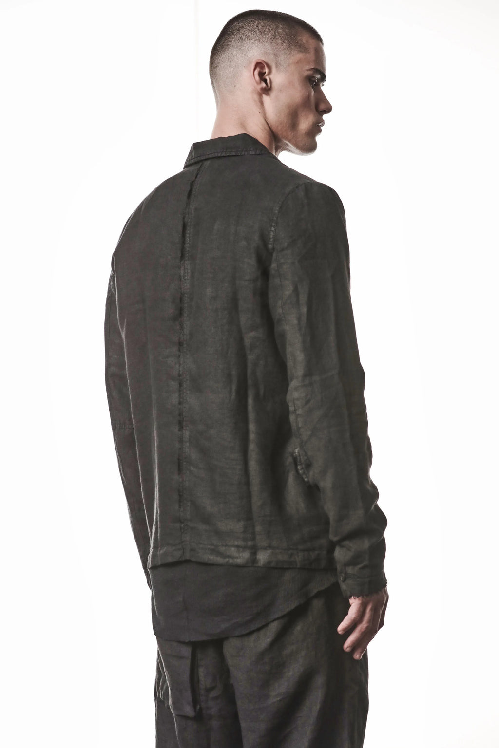 Thom Krom, Mens Blazer, Black, 100% Linen Shell, Cotton & Polyester/Viscose Linings, 3-button closure, Flap Pockets, Hidden Inner Pockets, Relaxed Detailing, Woven Fabric, Back 3/4 View. 