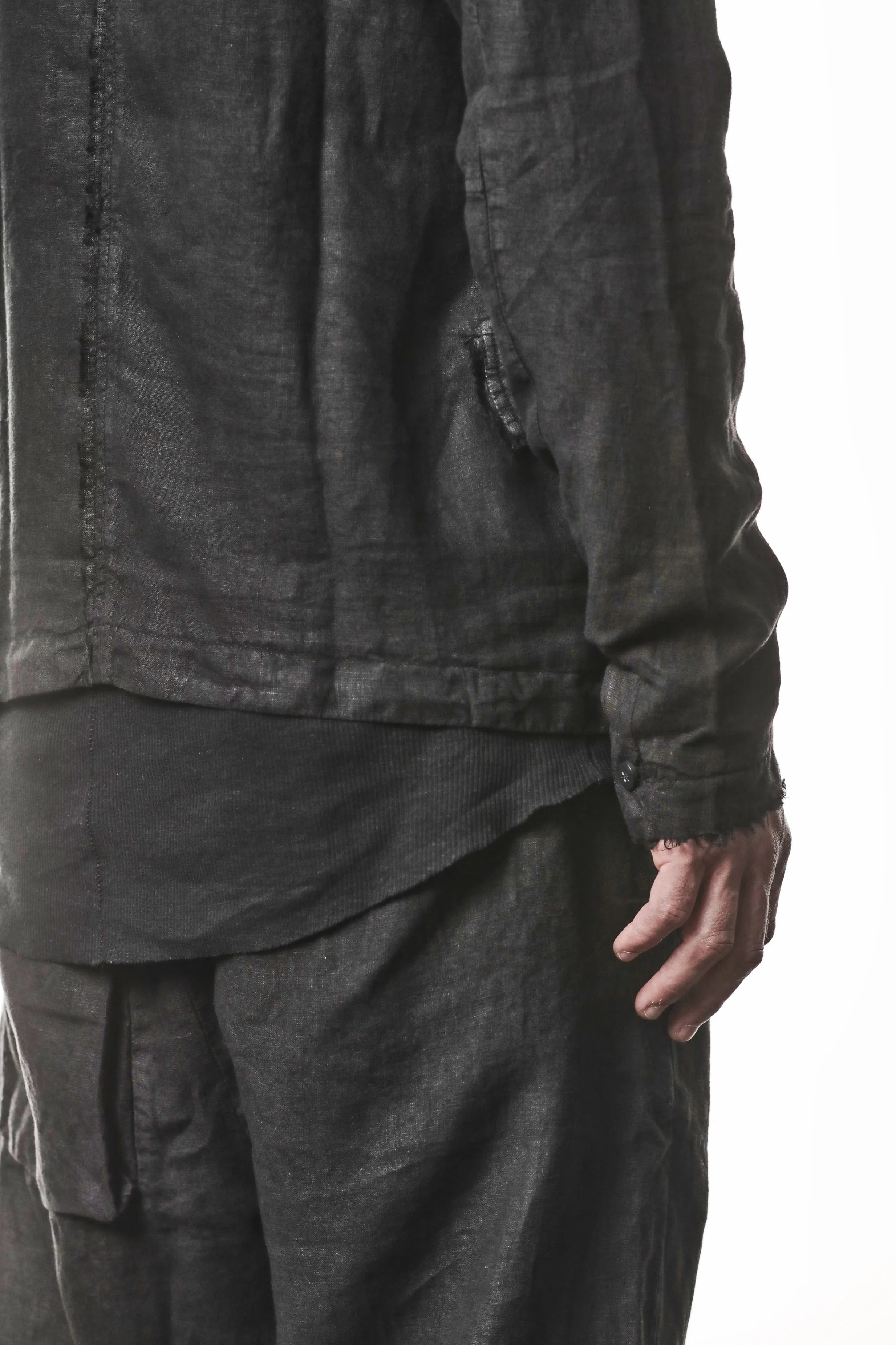 Thom Krom, Mens Blazer, Black, 100% Linen Shell, Cotton & Polyester/Viscose Linings, 3-button closure, Flap Pockets, Hidden Inner Pockets, Relaxed Detailing, Woven Fabric, Top Length Back 3/4 View. 