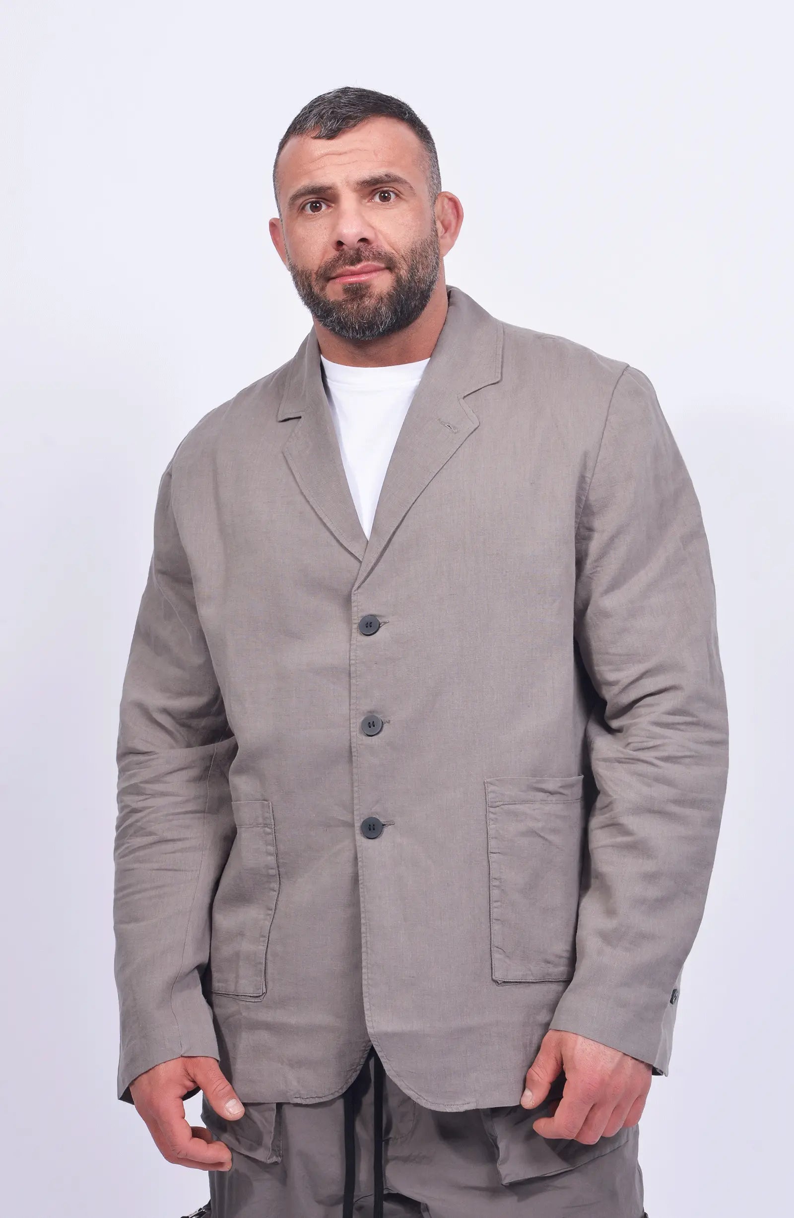 Thom Krom, Mens Blazer, Black, Buttons, V-Neck, Collar, Patch Pockets, Long Sleeves, White T-Shirt, Side Pockets, Slit in Back, Woven, Front Portrait. 