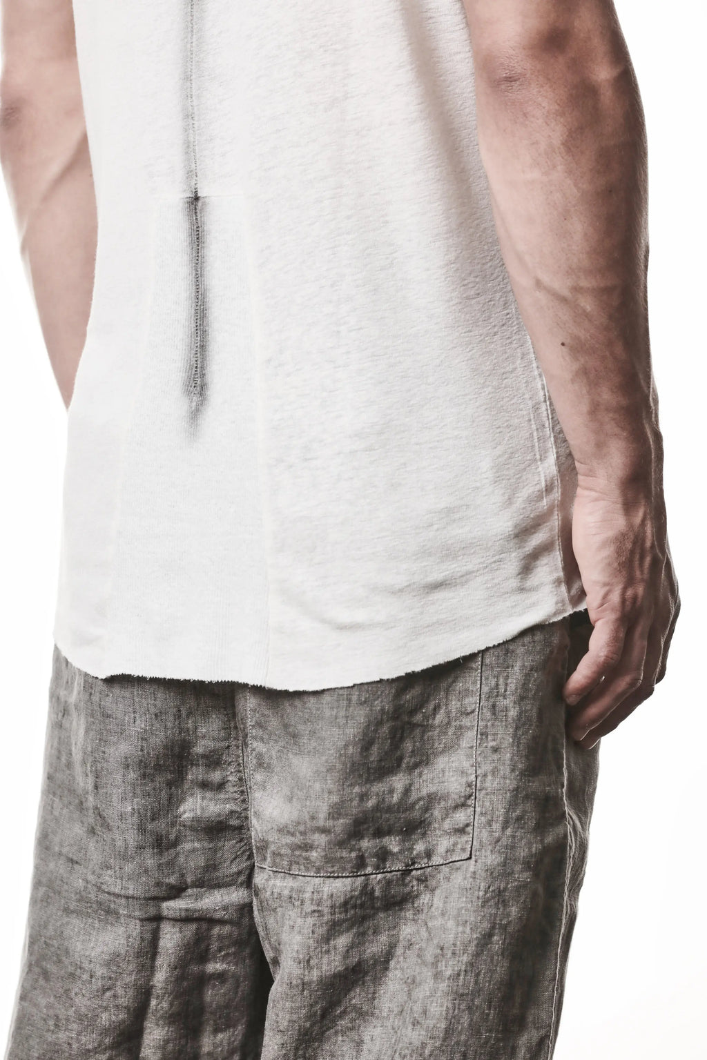 Thom Krom T-Shirt , Mens T-Shirt , Off White Cotton , Raw Cut Hem , Raw Cut Sleeves , Round Crewneck , Slim Fit , Standard Lenght, Signature Front Level  Shoulders Seams , Vertical Curved Dark Stiching Lines , Backside Dark Stiching Lines ,   Half Body Photo , Linen , Viscose , Cotton , Backside Photo