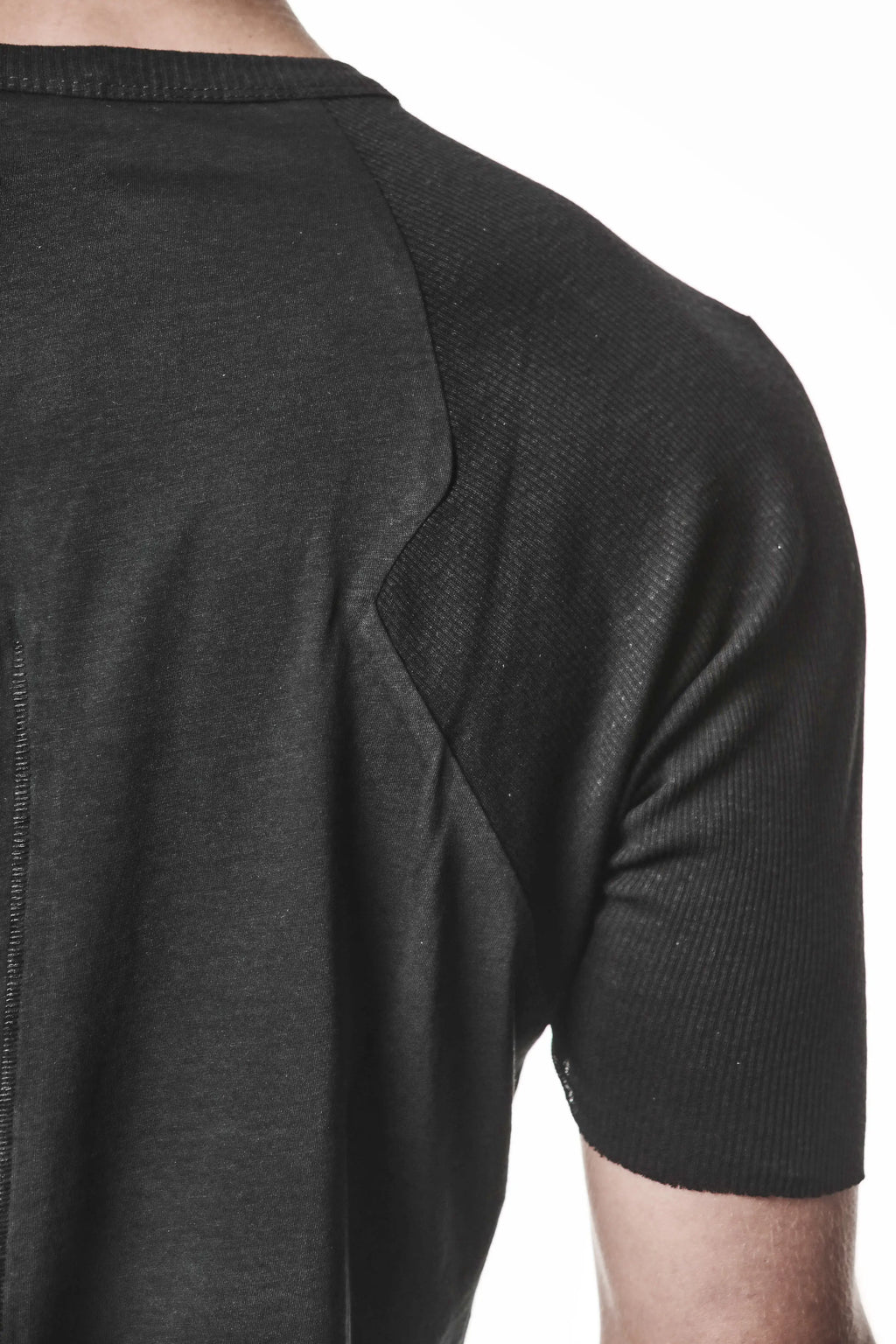 Thom Krom T-Shirt , Mens T-Shirt ,Black Cotton , Raw Cut Hem , Raw Cut  Sleeves ,  Linen Rib Jersey , Round Crewneck , Slim Fit , Standard Length ,  Side Angle Close-up Photo 