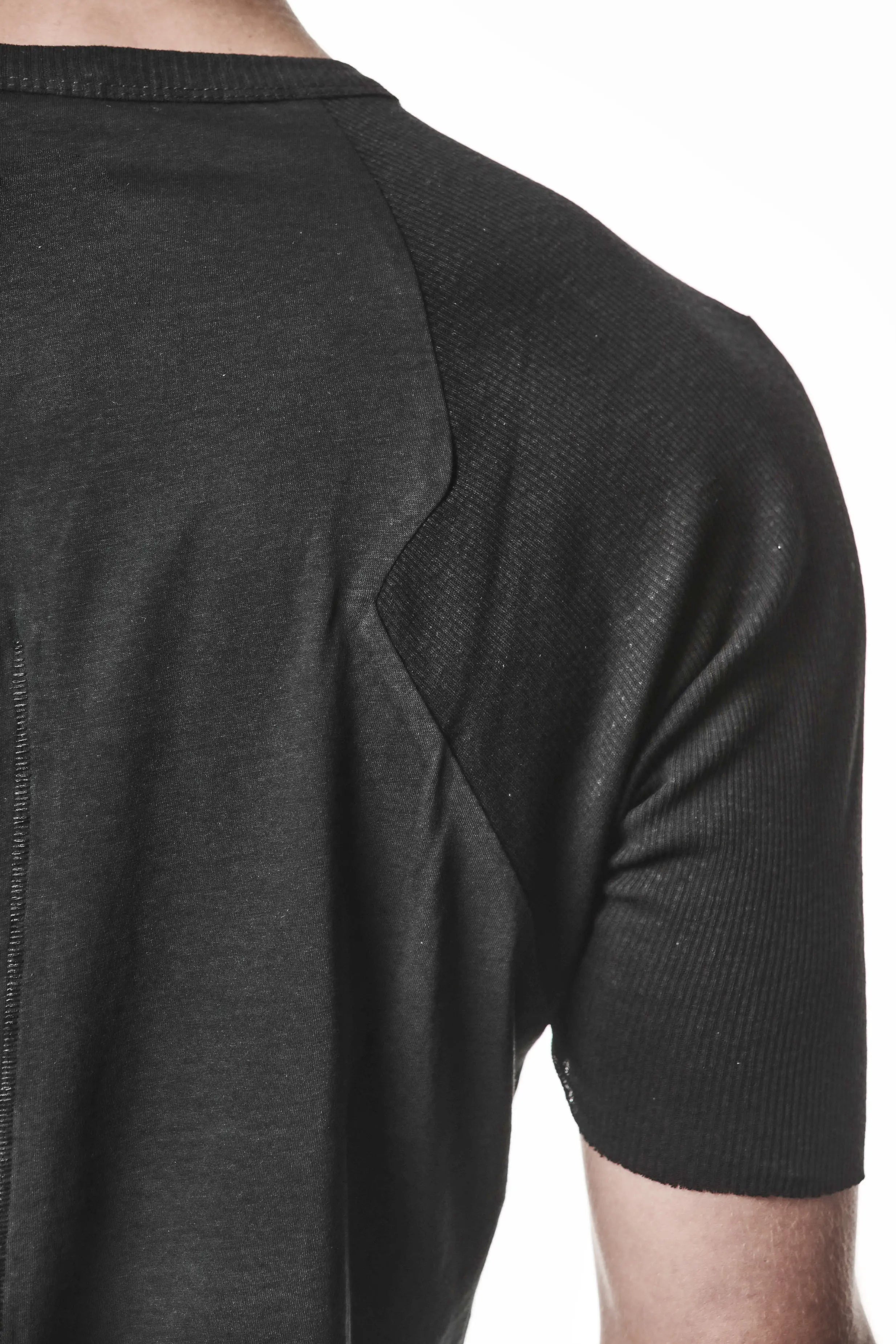 Thom Krom T-Shirt , Mens T-Shirt ,Black Cotton , Raw Cut Hem , Raw Cut  Sleeves ,  Linen Rib Jersey , Round Crewneck , Slim Fit , Standard Length ,  Side Angle Close-up Photo 
