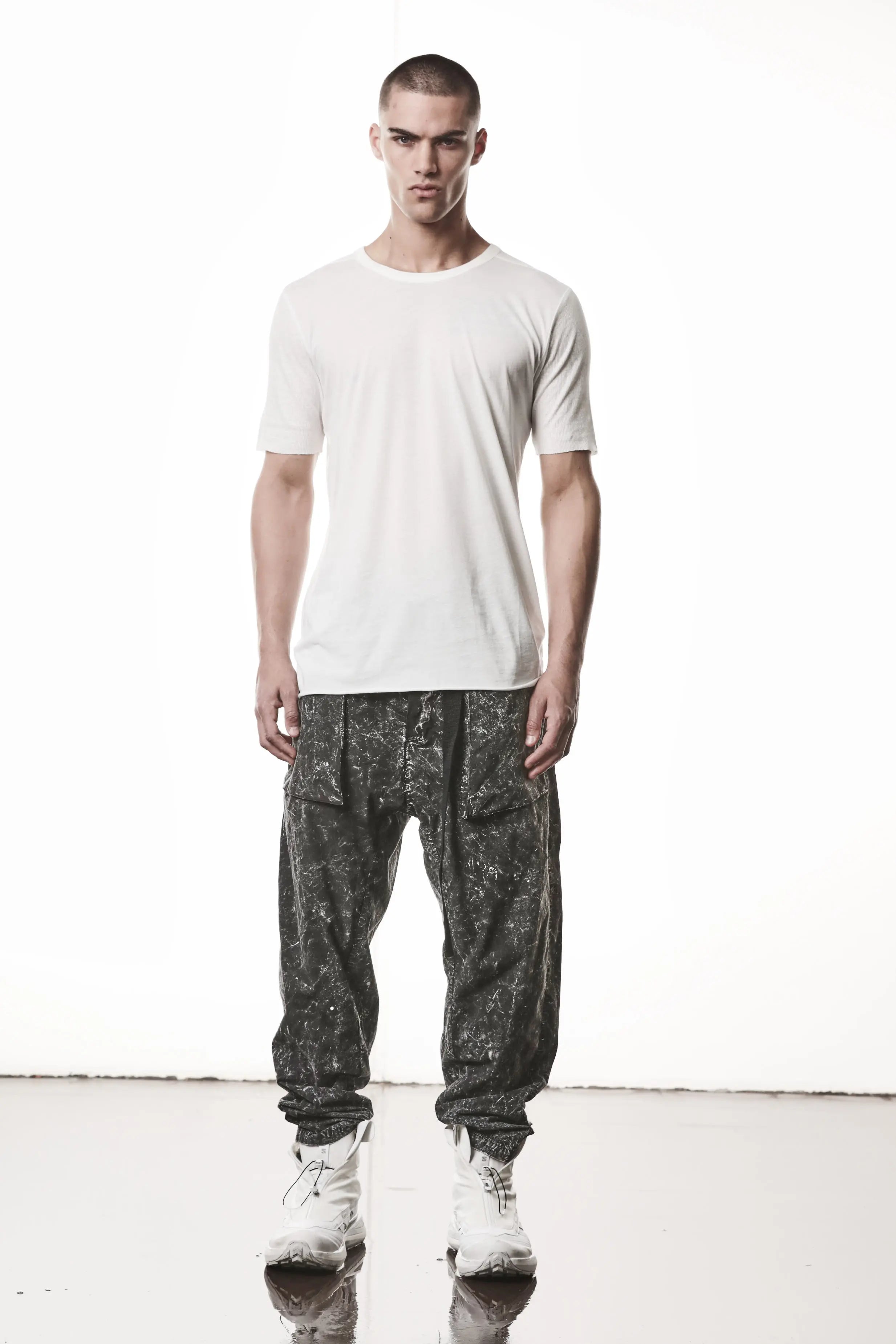 Thom Krom T-Shirt, Mens T-Shirt, Off White Cotton, Raw Cut Hem, Raw Cut  Sleeves, Linen Rib Jersey, Round Crewneck, Slim Fit, Standart Length,  Full Length Photo