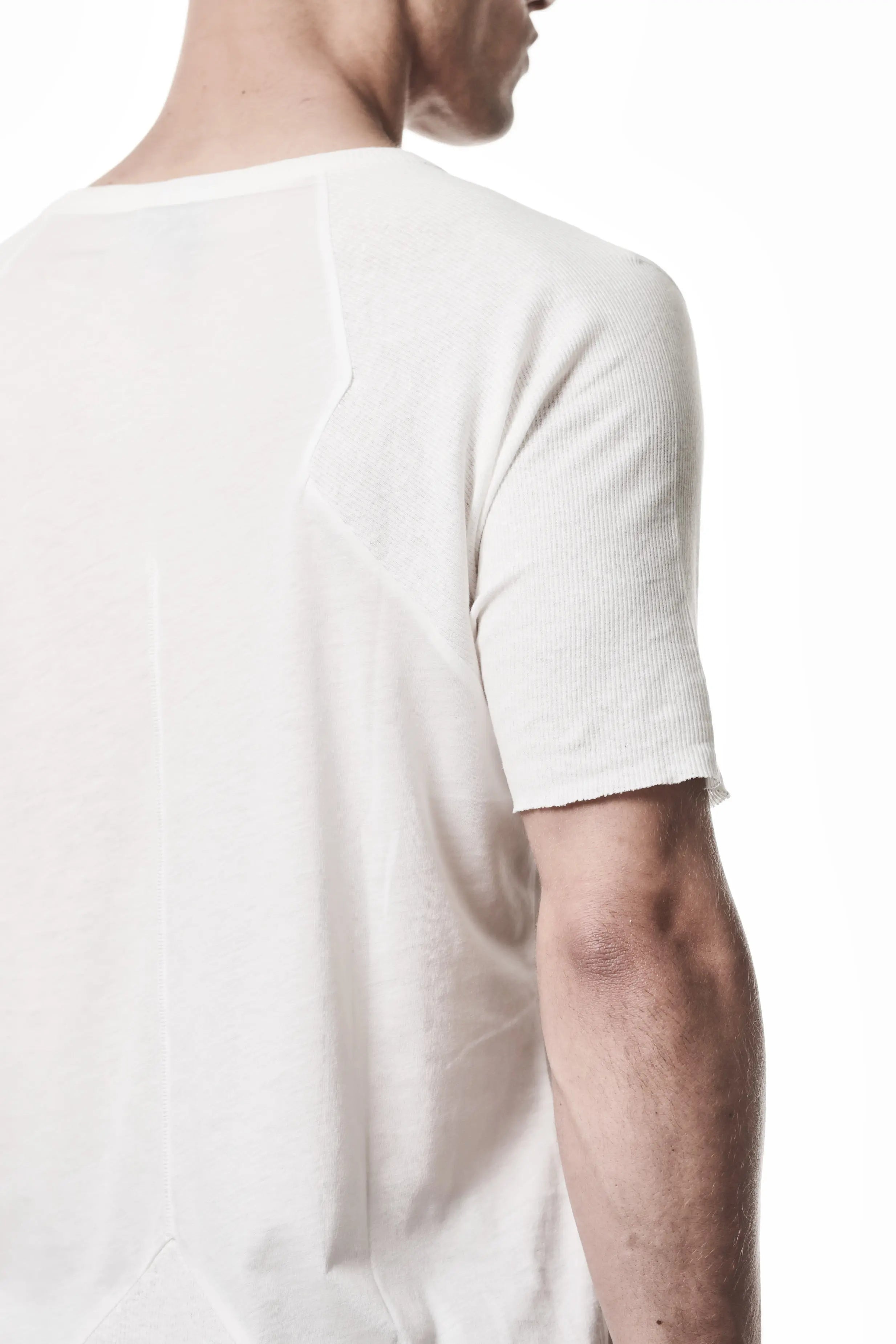 Thom Krom T-Shirt , Mens T-Shirt , Off White Cotton , Raw Cut Hem , Raw Cut  Sleeves ,  Linen Rib Jersey , Round Crewneck , Slim Fit , Standard Length,  Side Angle Close up Photo 