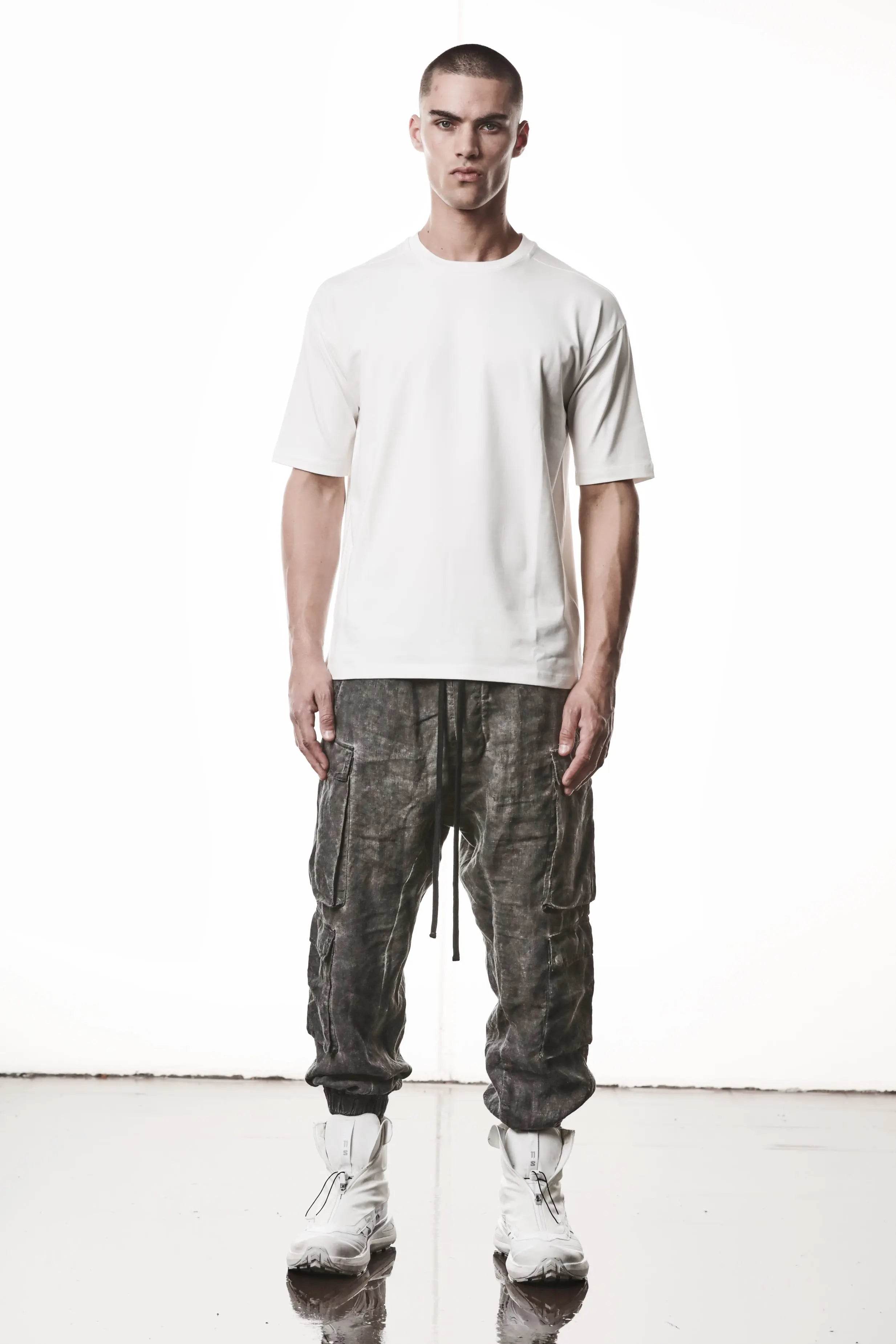 Thom Krom T-Shirt,Mens T-Shirt,Round Crewneck,Relaxed Fit,Soft Cotton Modal Jersey In Off White,Whole Body Photo
