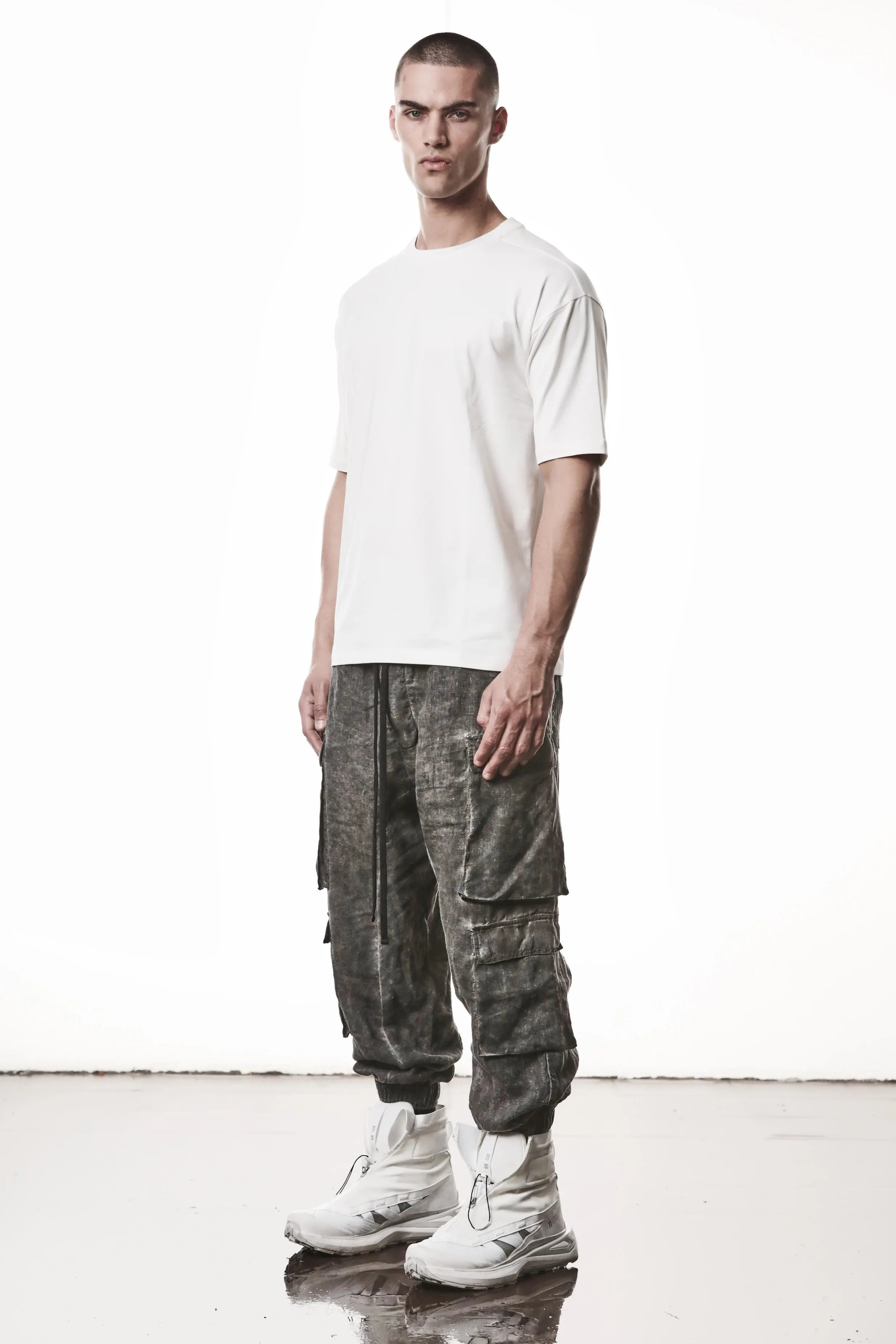 Thom Krom T-Shirt,Mens T-Shirt,Round Crewneck,Relaxed Fit,Soft Cotton Modal Jersey In Off White,Side Angle Whole Body Photo