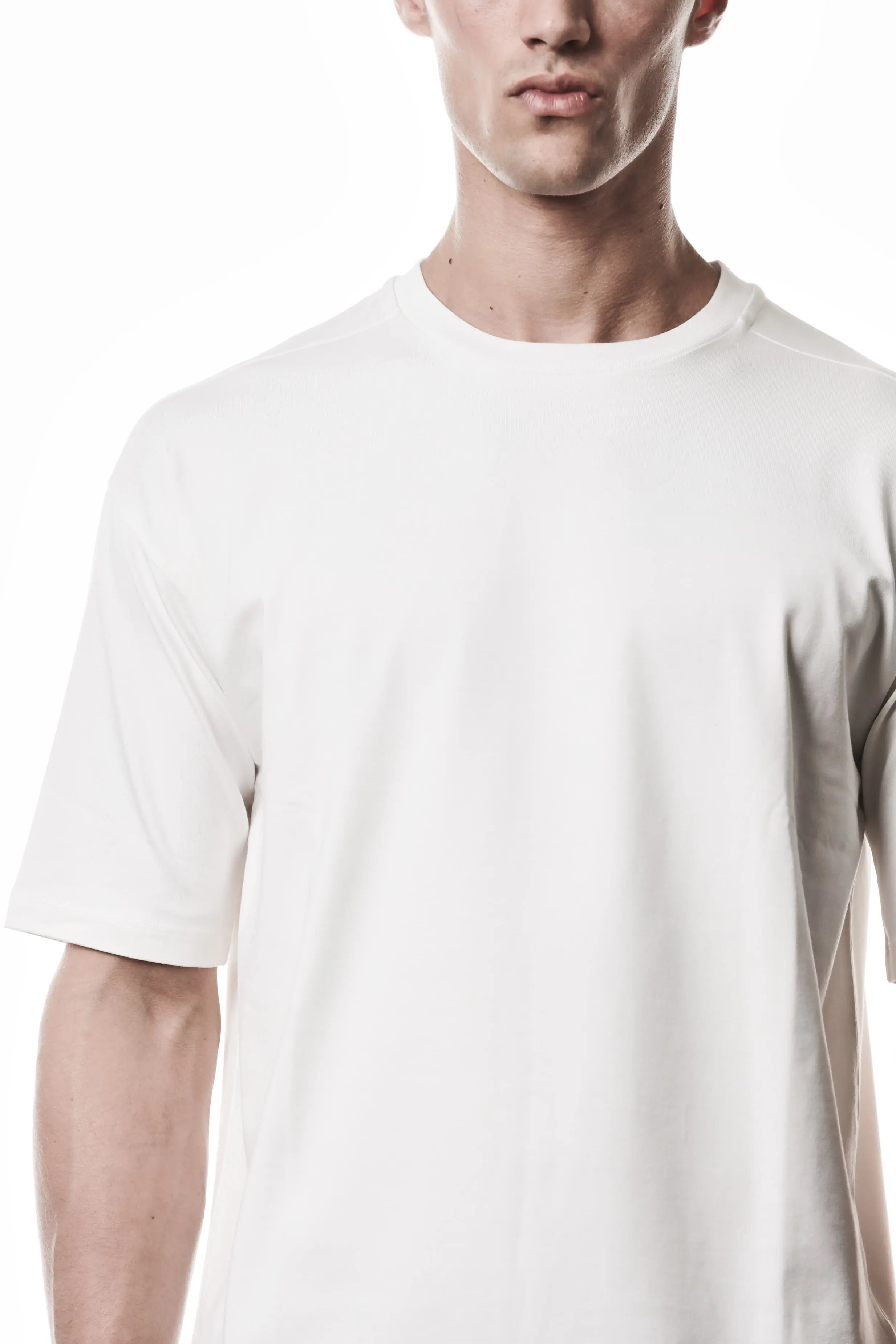 Thom Krom T-Shirt,Mens T-Shirt,Round Crewneck,Relaxed Fit,Soft Cotton Modal Jersey In Off White,Detailed Photo,Upper Body