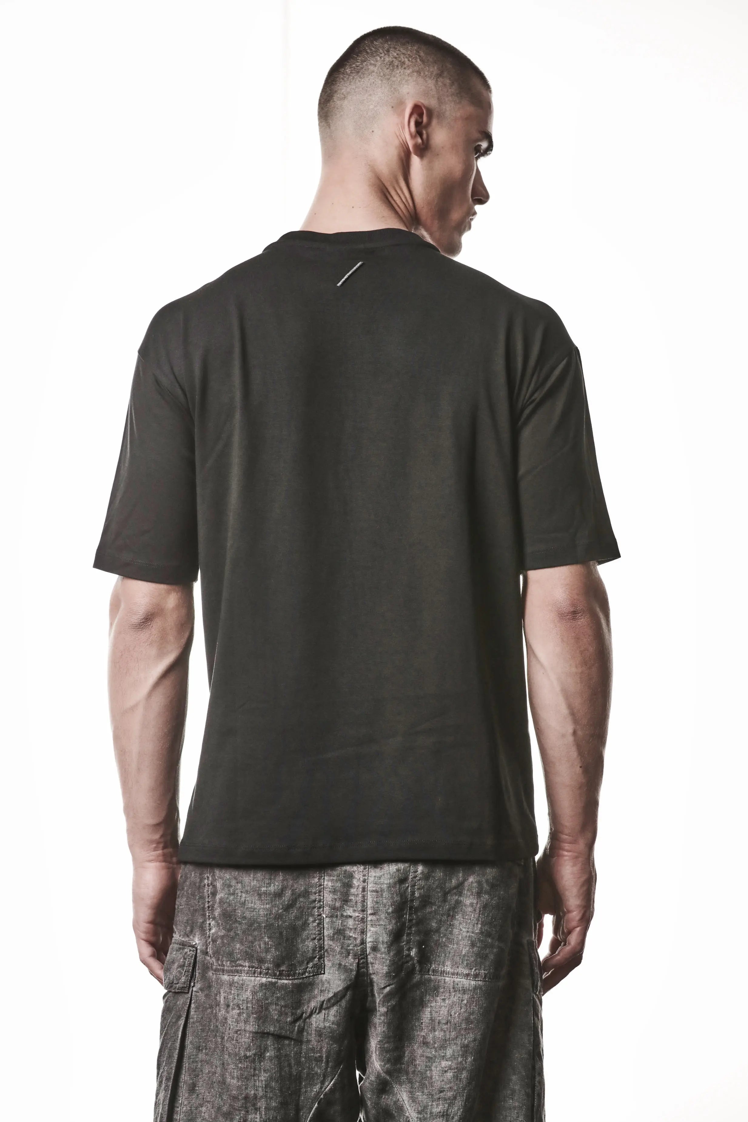 Thom Krom T-Shirt,Mens T-Shirt,Round Crewneck,Relaxed Fit,Logo Embroidery On The Back,Soft Cotton Modal Jersey,Backside Upper Body Photo