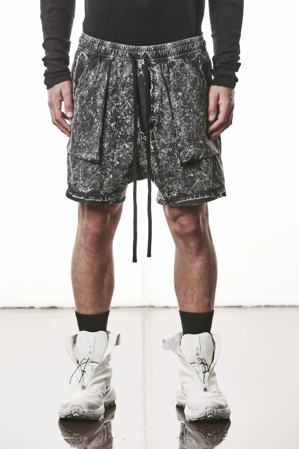 Thom Krom, Mens Shorts, Black Marble, Elasticated Waistband, Drawsting, Funtional Front and Side Pockets, YKK Zipper, Zip Fly, Wide-fit, Above the Knee, Front View. 