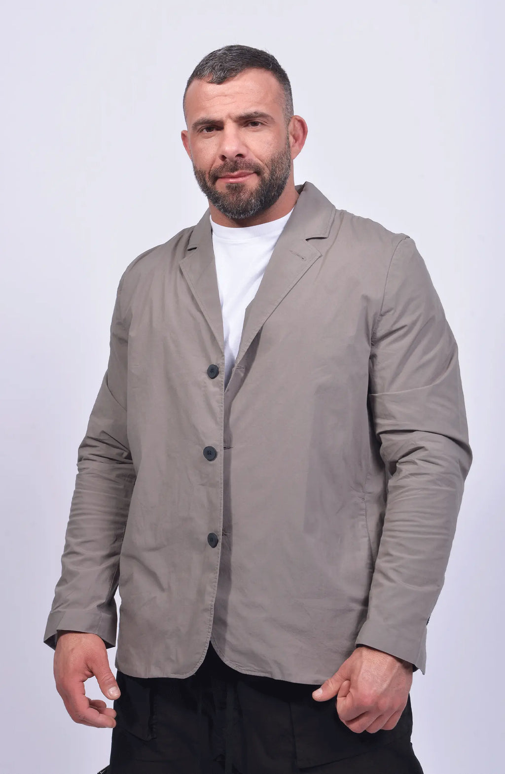 Thom Krom, Mens Blazer, Rock, Long Sleeves, Stand Up Collar, V-Neck, Three-Button Closure, White T-Shirt, Mid Length, Side Pockets, Front Portrait. 