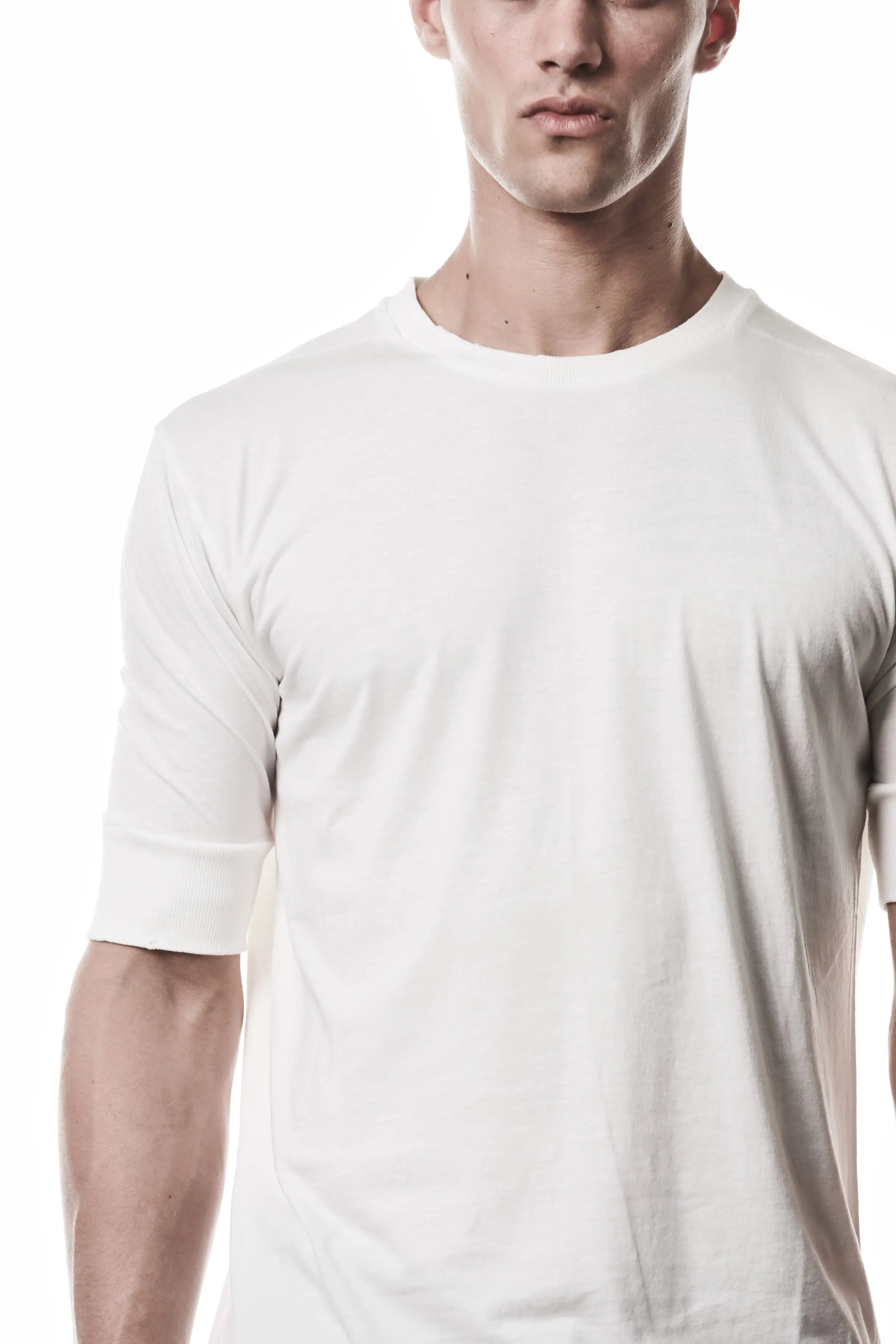 Thom Krom, Mens T-Shirt, Off-White, Cotton Modal Jersey, Ribbed Cuffs, Short Sleeves, Round Neck, Slim fit, Right Shoulder Close-up. 
